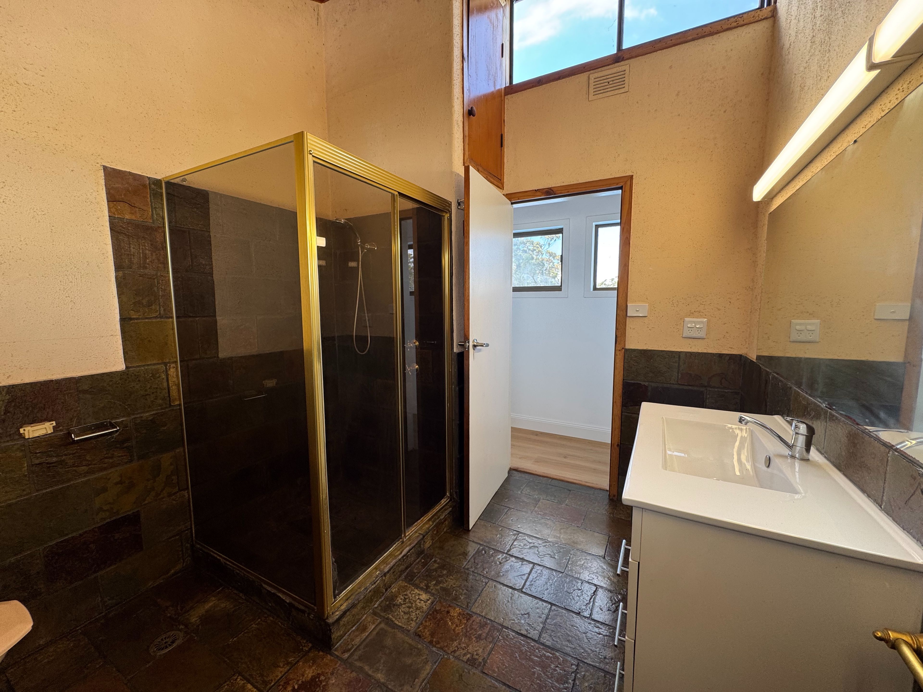 56 Watts Road — photo 13 of 20