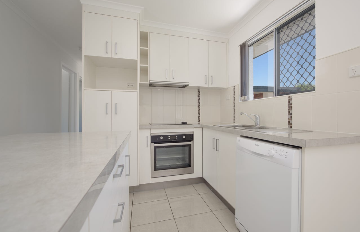 17 Waratah Street, Kin Kora, QLD 4680