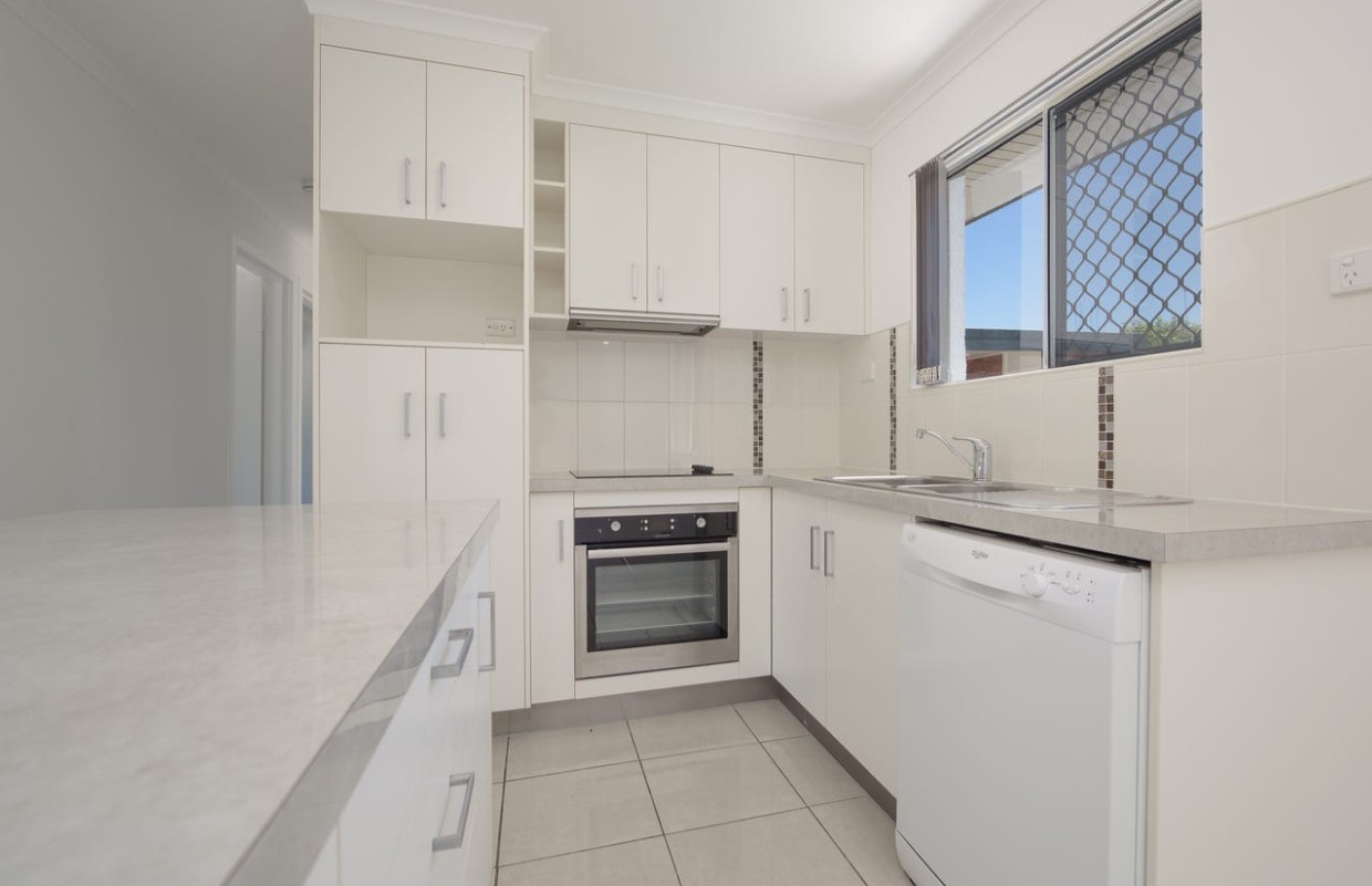 17 Waratah Street, Kin Kora, QLD 4680