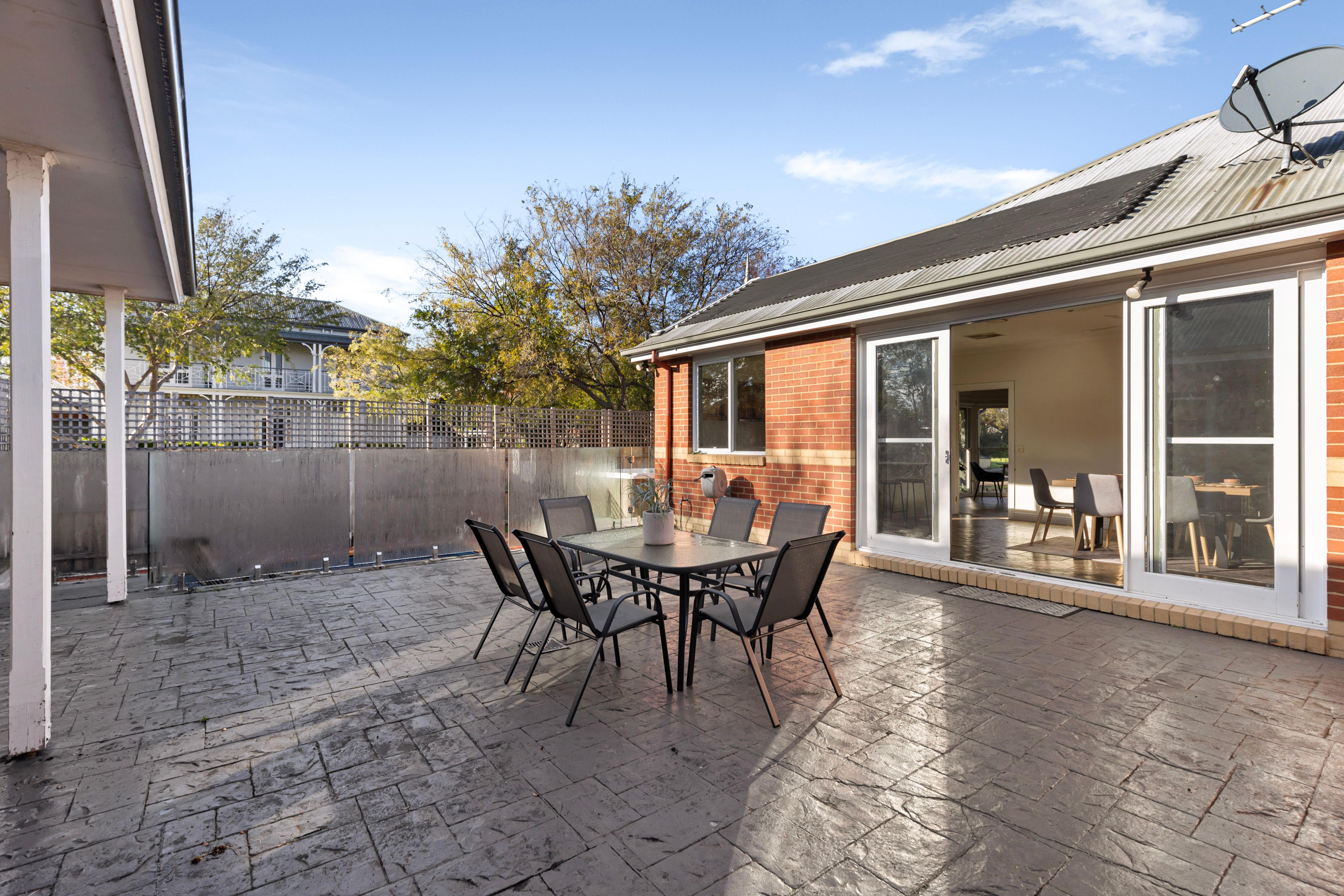 23 Dickson Court — photo 4 of 11