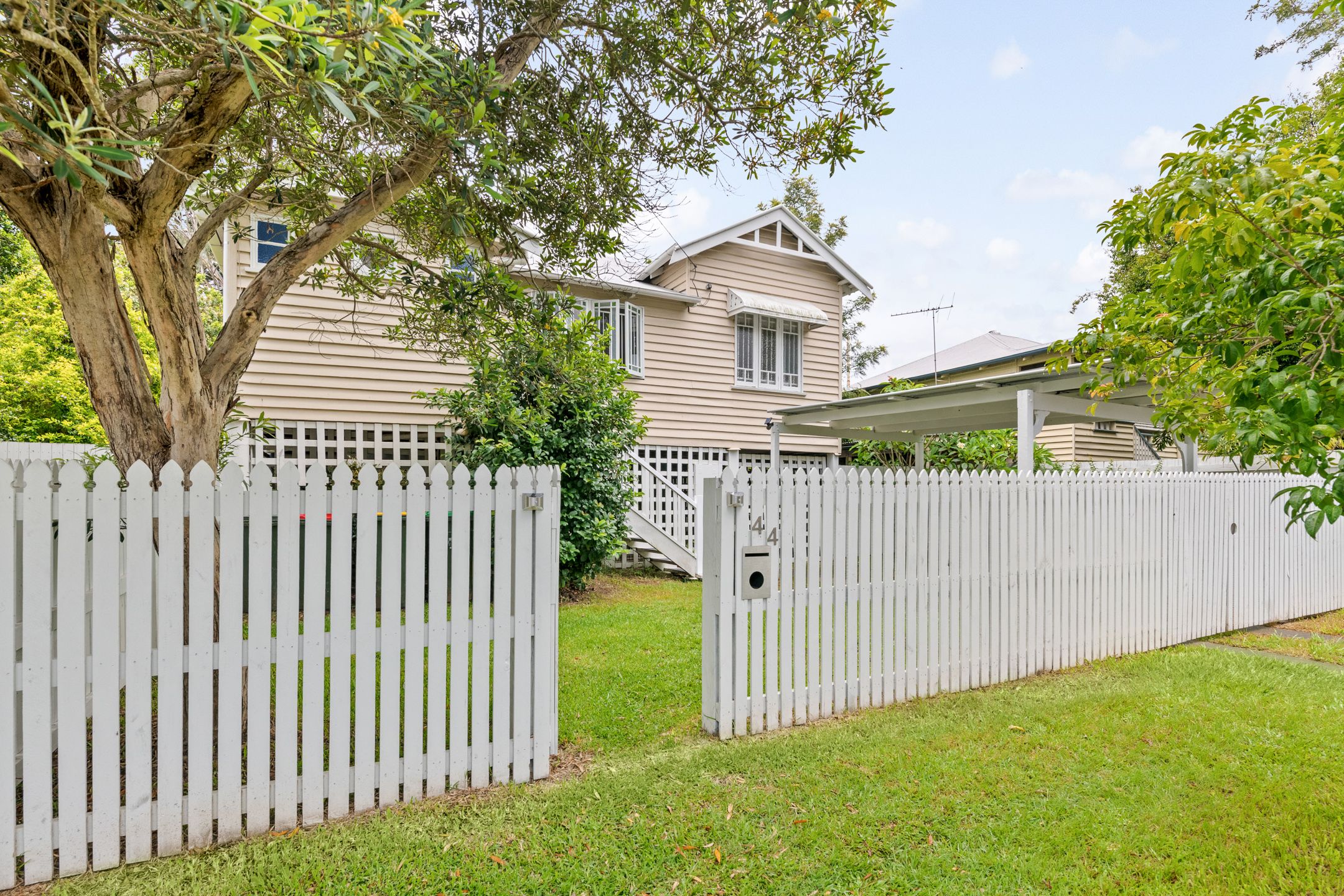 44 Macaulay Street, Coorparoo, QLD 4151