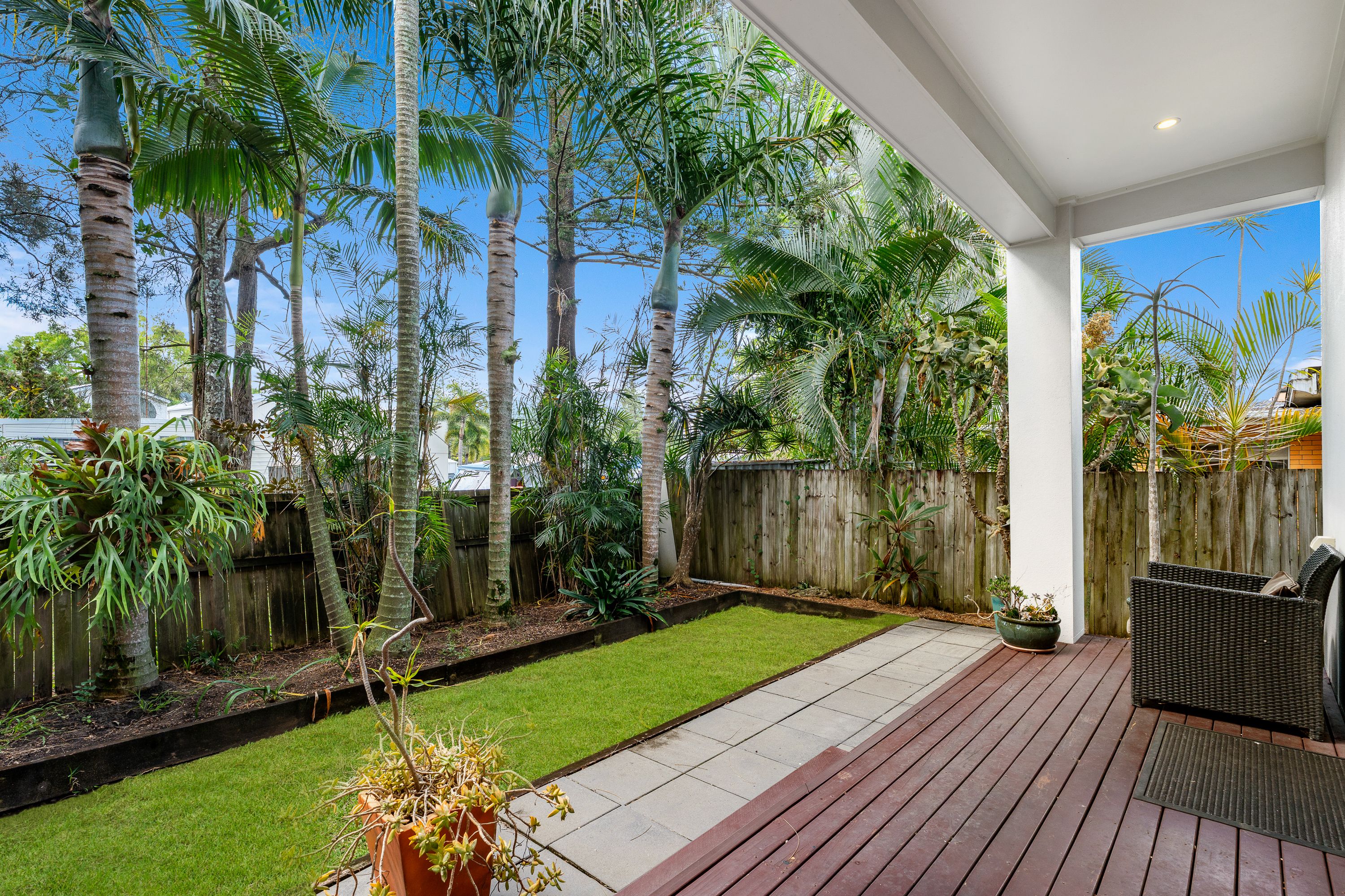 2/37 Tallebudgera Drive — photo 6 of 28