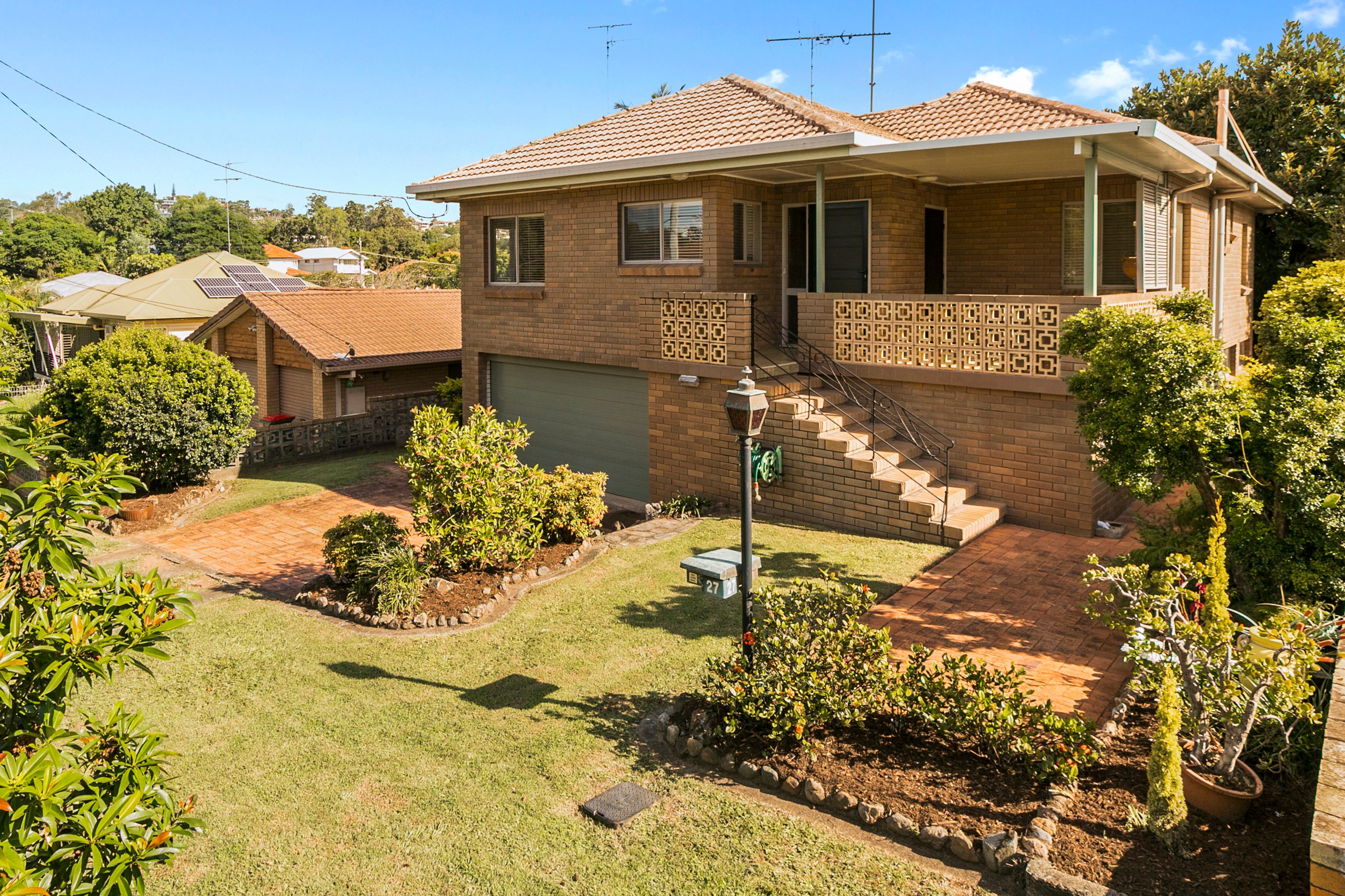 27 Justin Street, Holland Park West QLD 4121