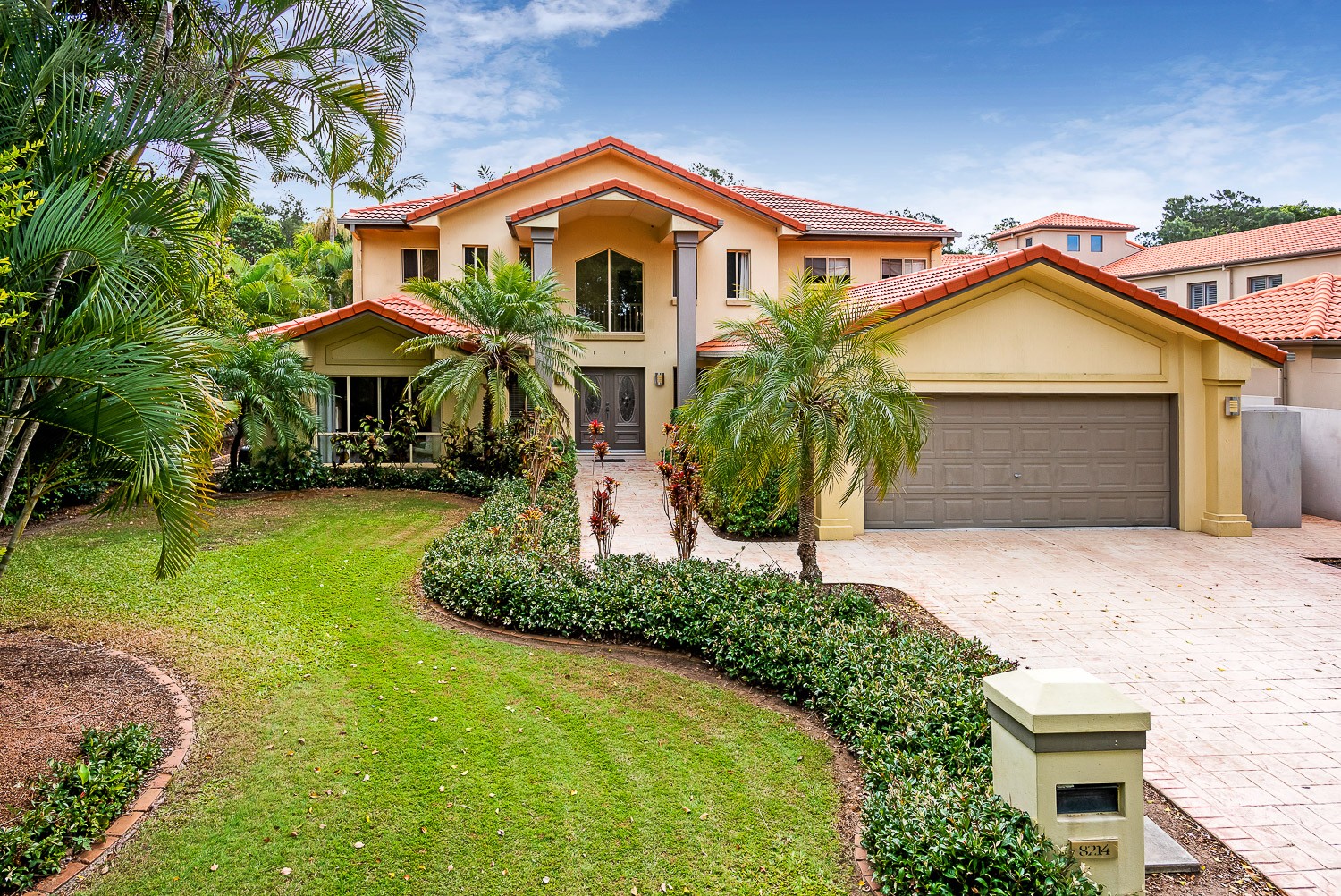 8214 Magnolia Drive West, Hope Island, QLD 4212
