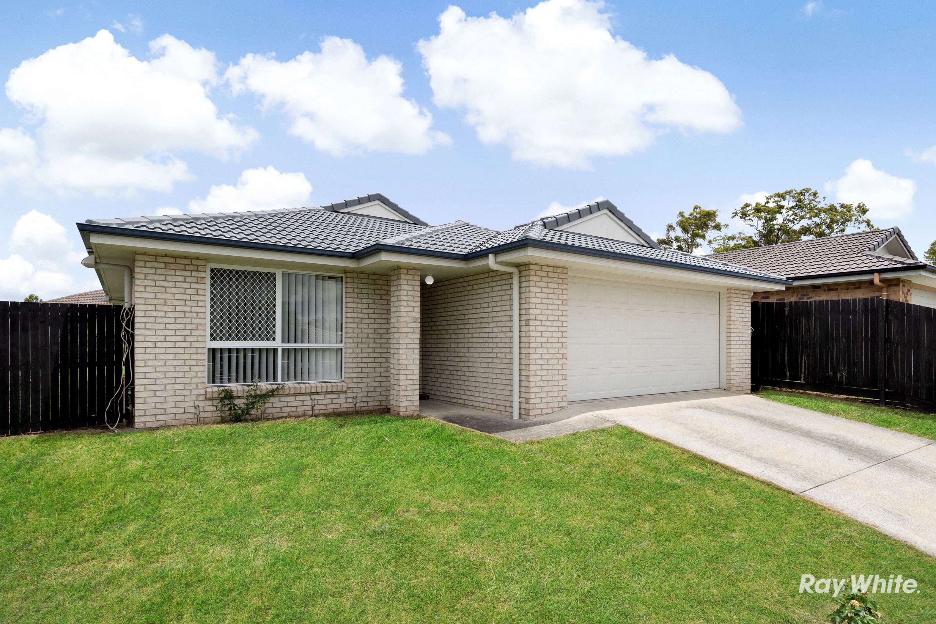 16 Newhaven Street, Marsden, QLD 4132