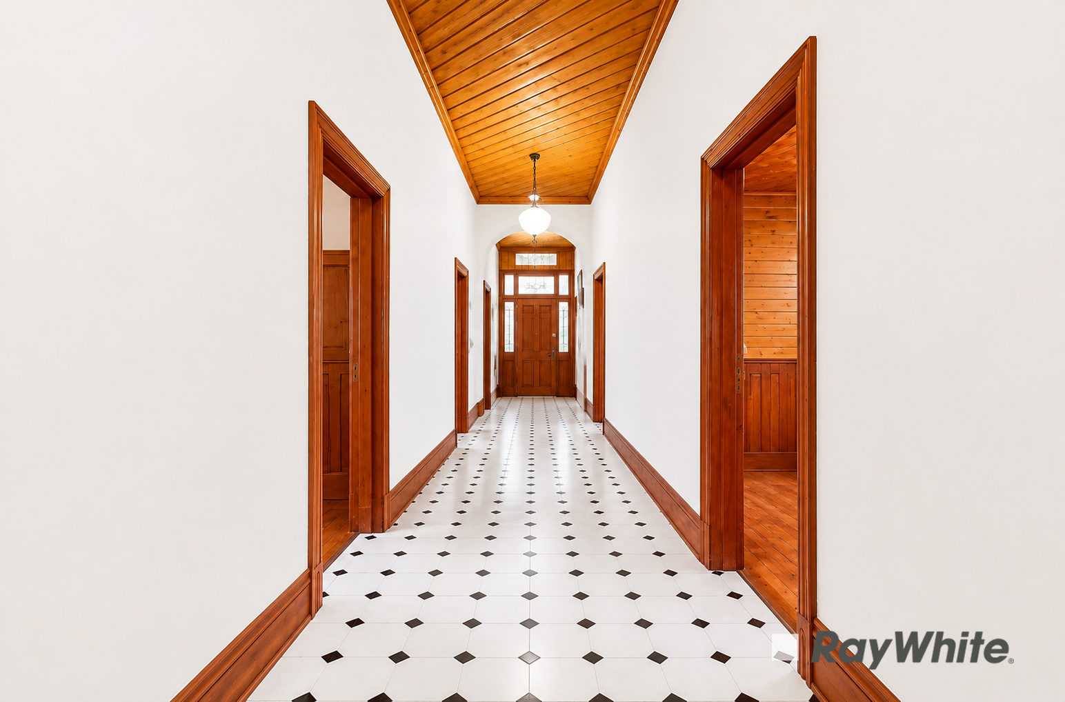 34 Bakewell Street — photo 3 of 19