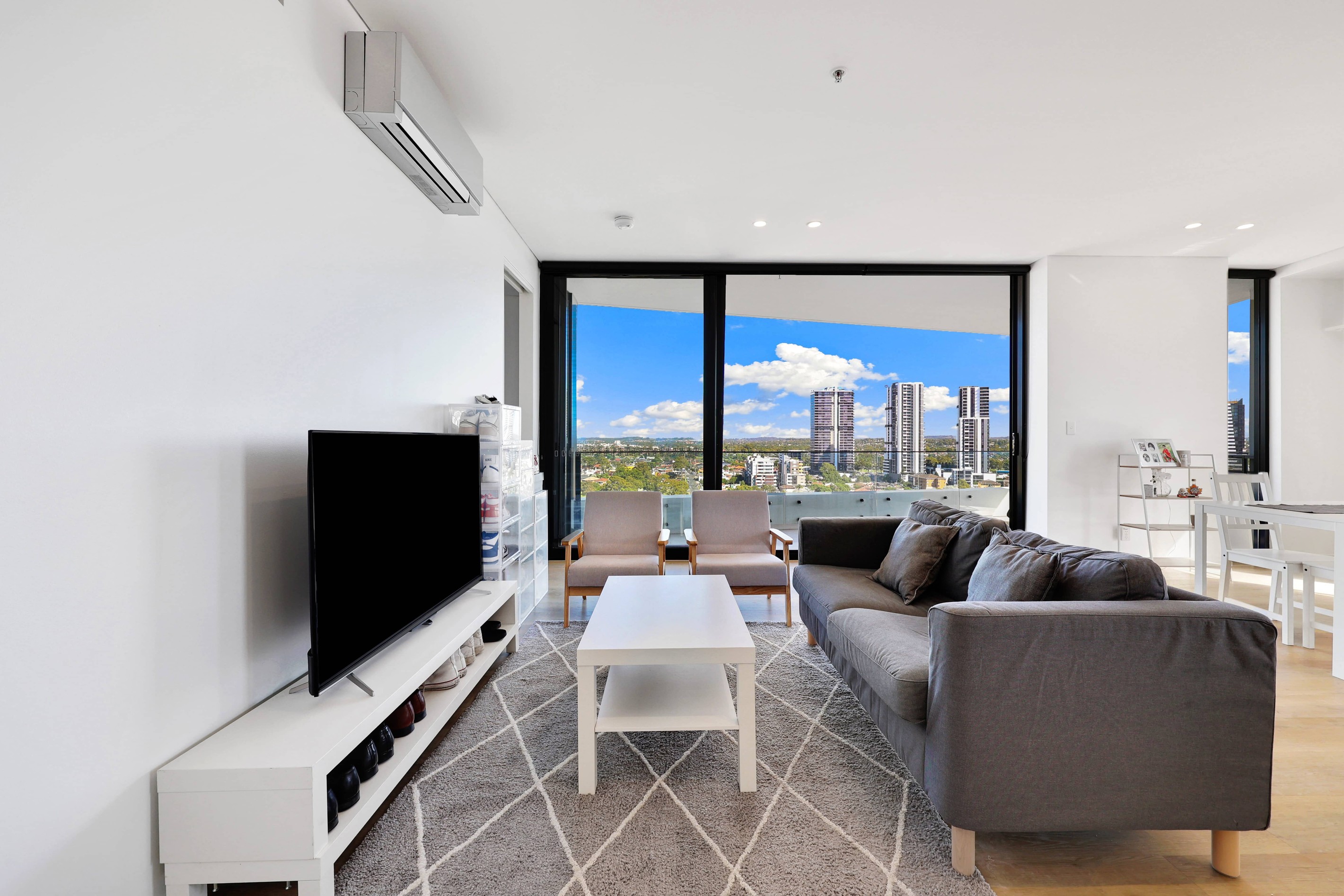 1807/6a Atkinson Street, Liverpool, NSW 2170