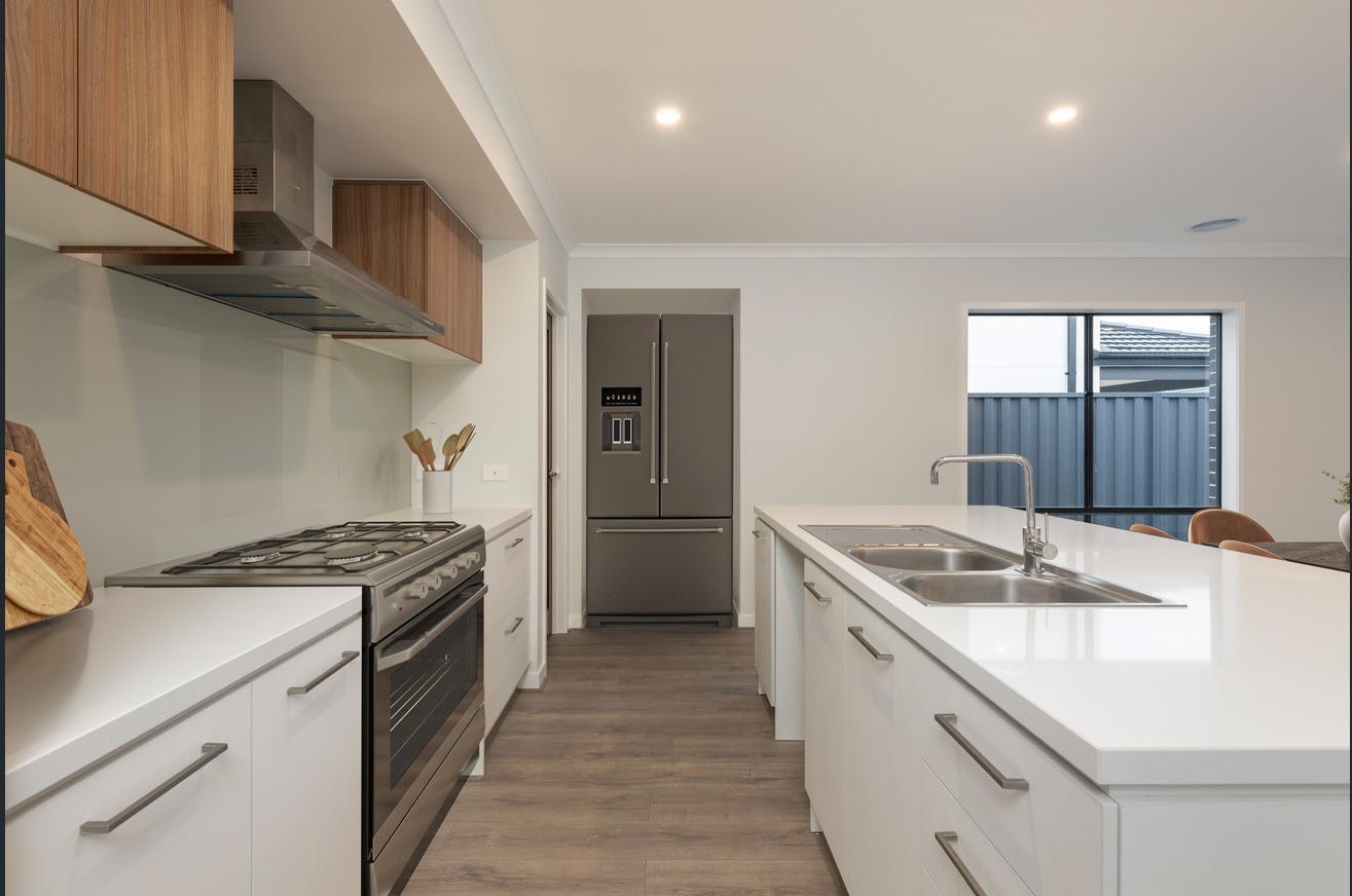 20 Sojourn Street, Clyde North, VIC 3978