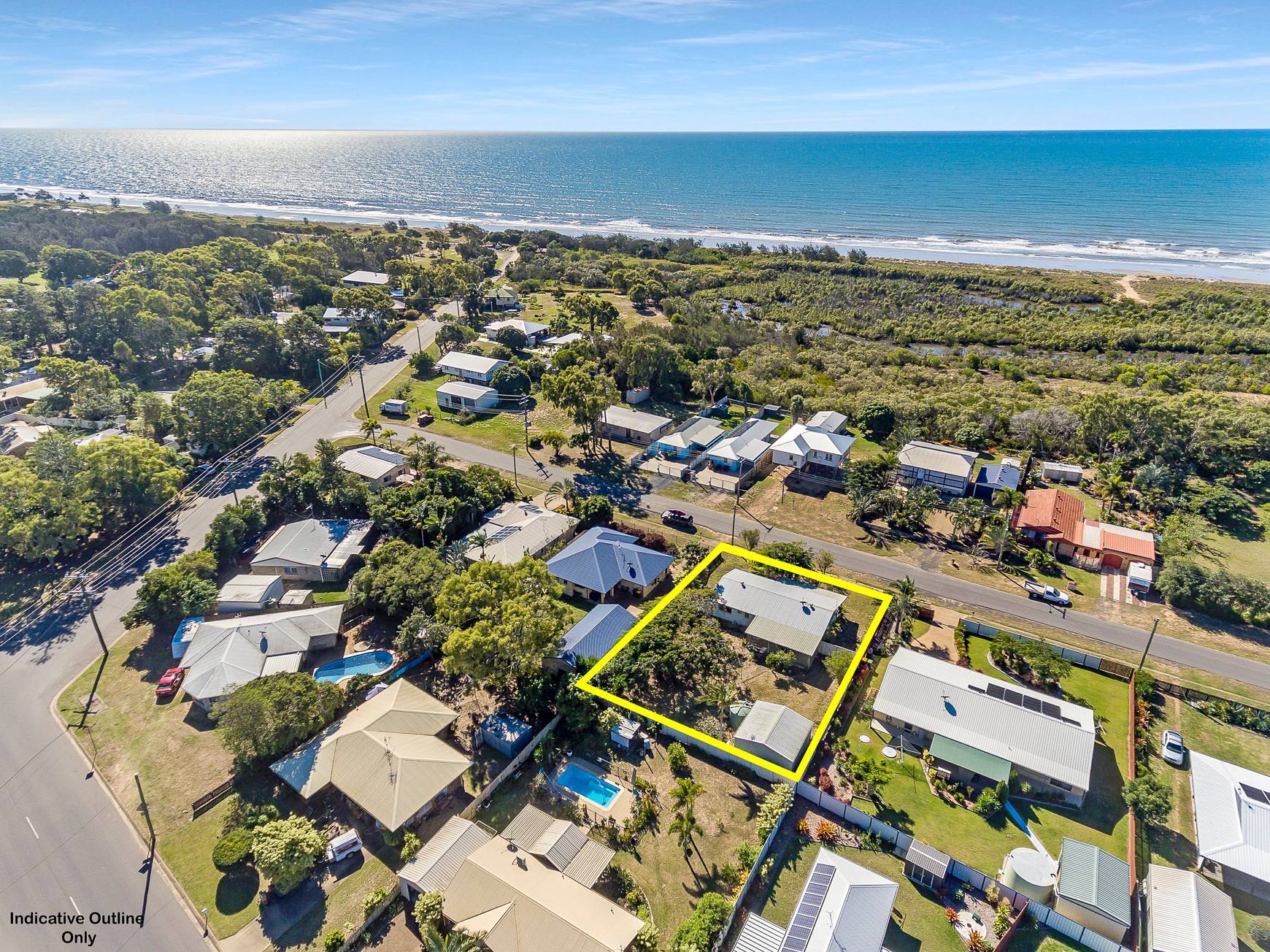 10 Kindt Street, Moore Park Beach, QLD 4670