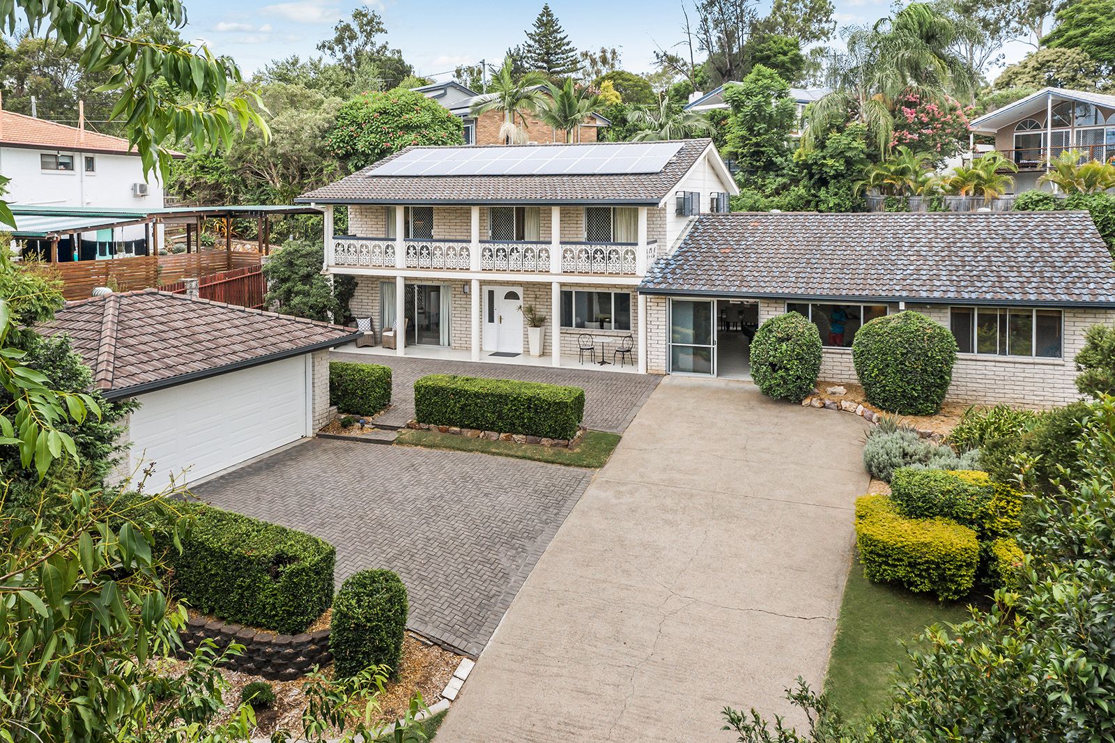 10 Stardust Street, Kenmore, QLD 4069 Sold House Ray White