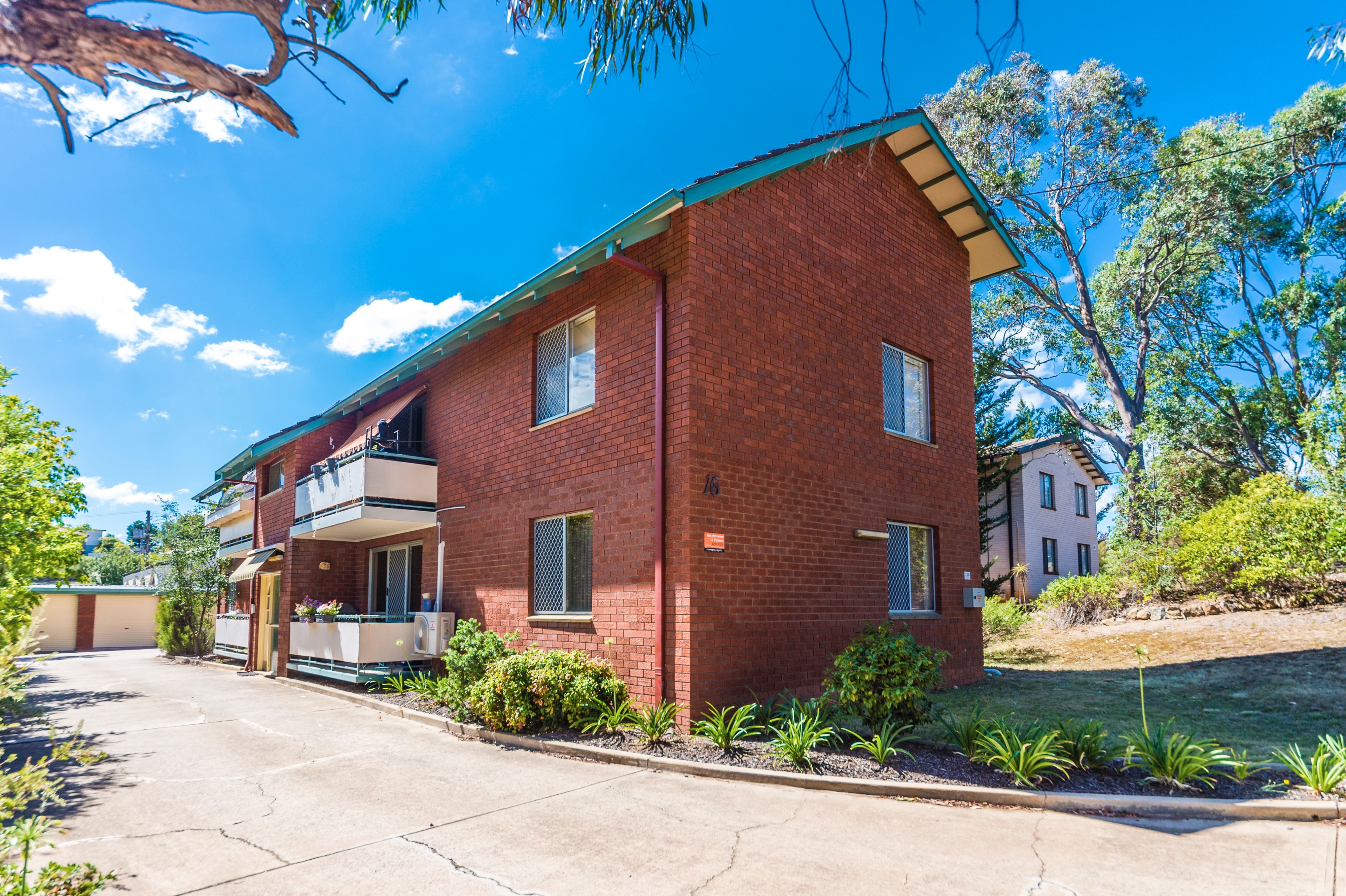 5/16 Yarrow Street — photo from Ray White Queanbeyan