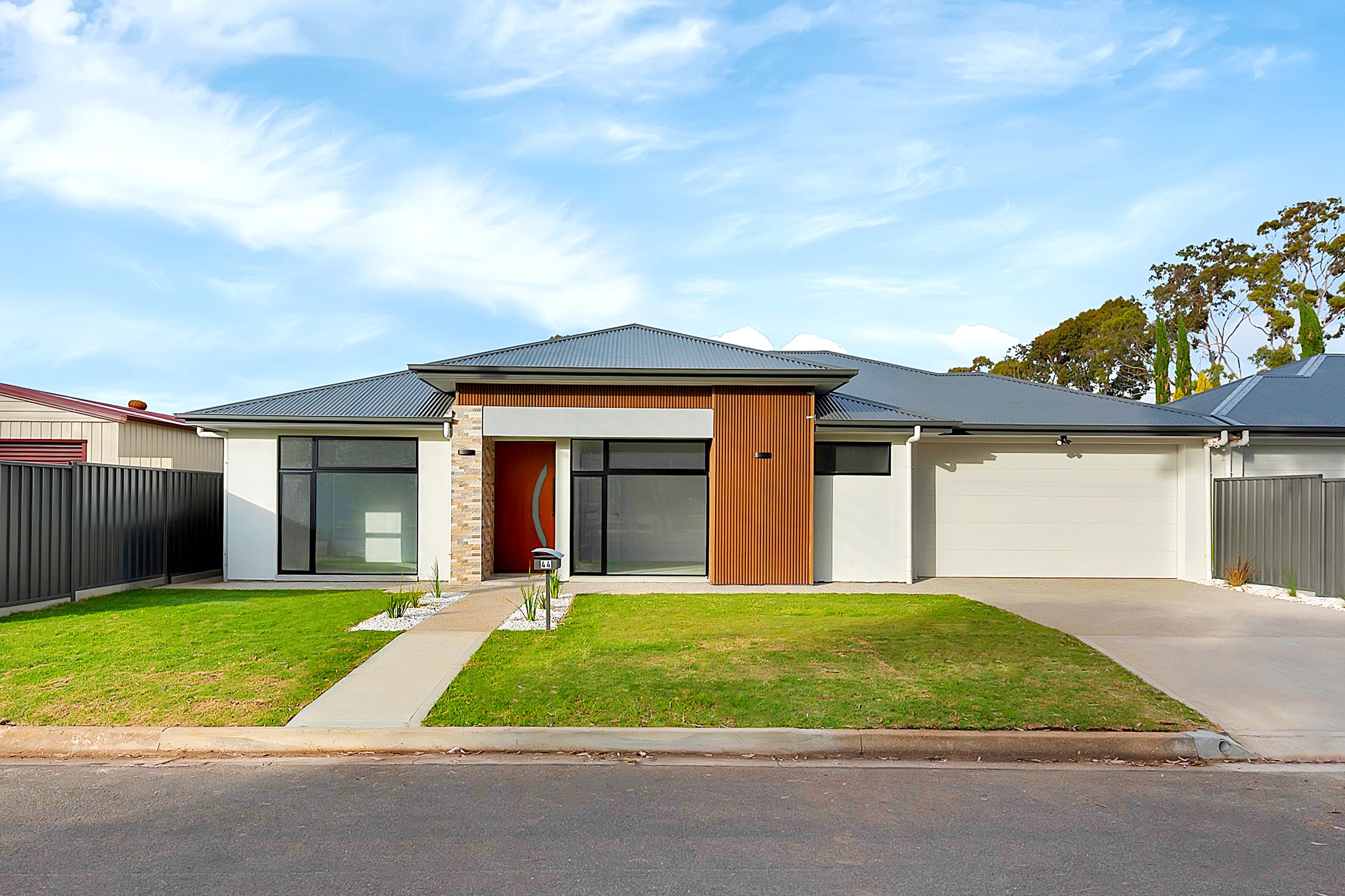 44 Lamorna Parade , Parafield Gardens SA 5107