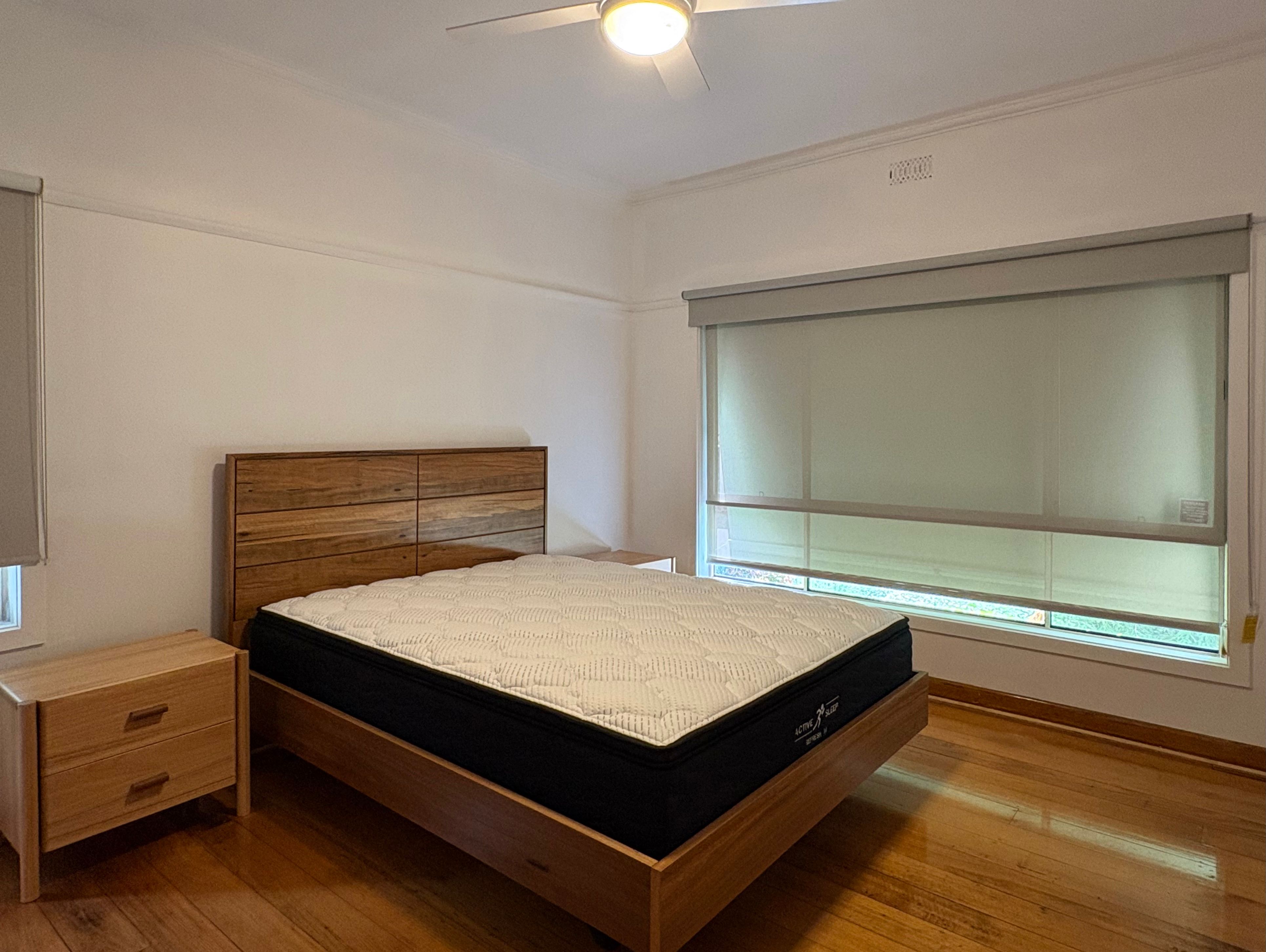 27 Russell Street — photo 2 of 7