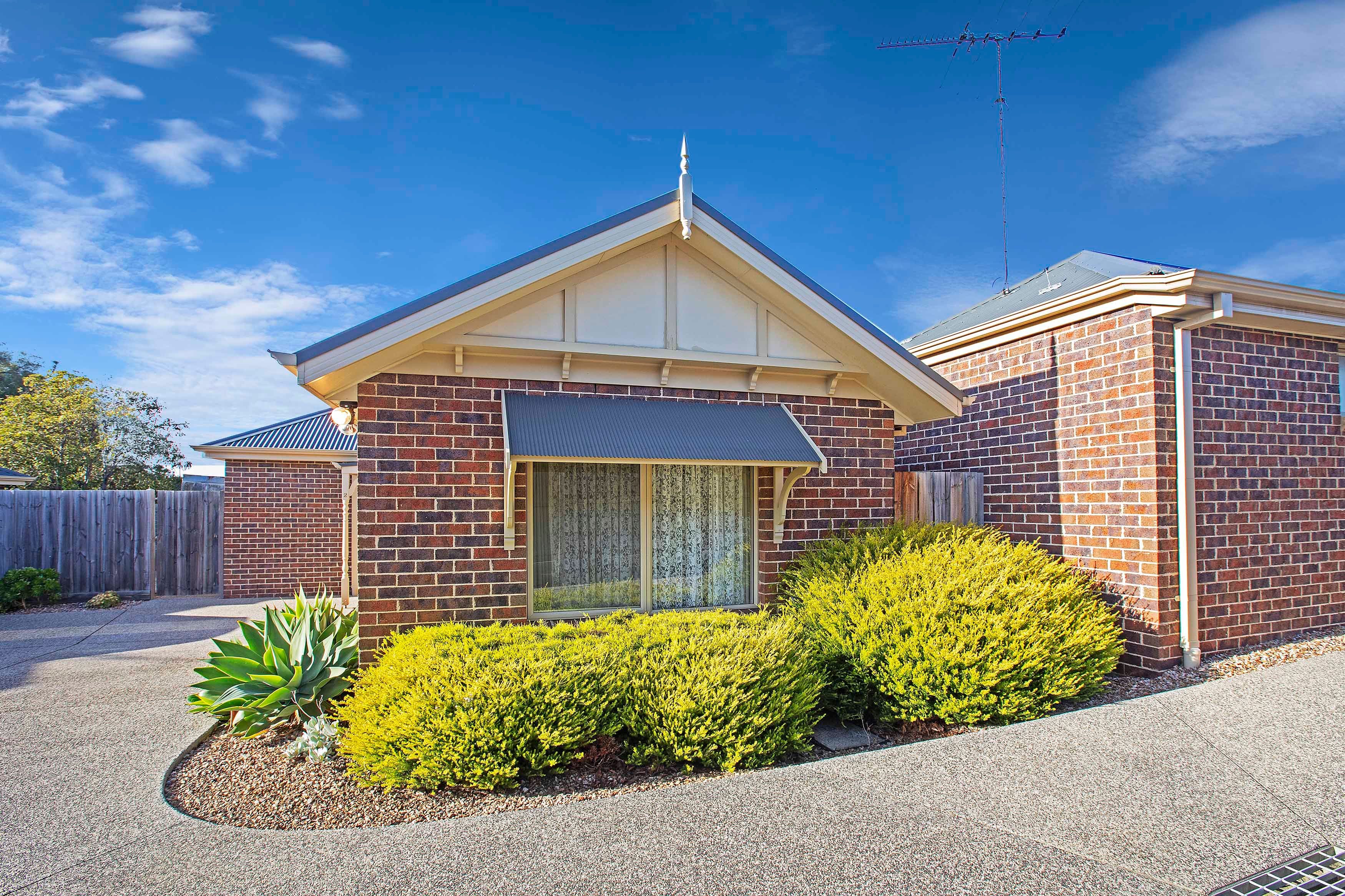 2/14 Regent Street, Belmont, VIC 3216