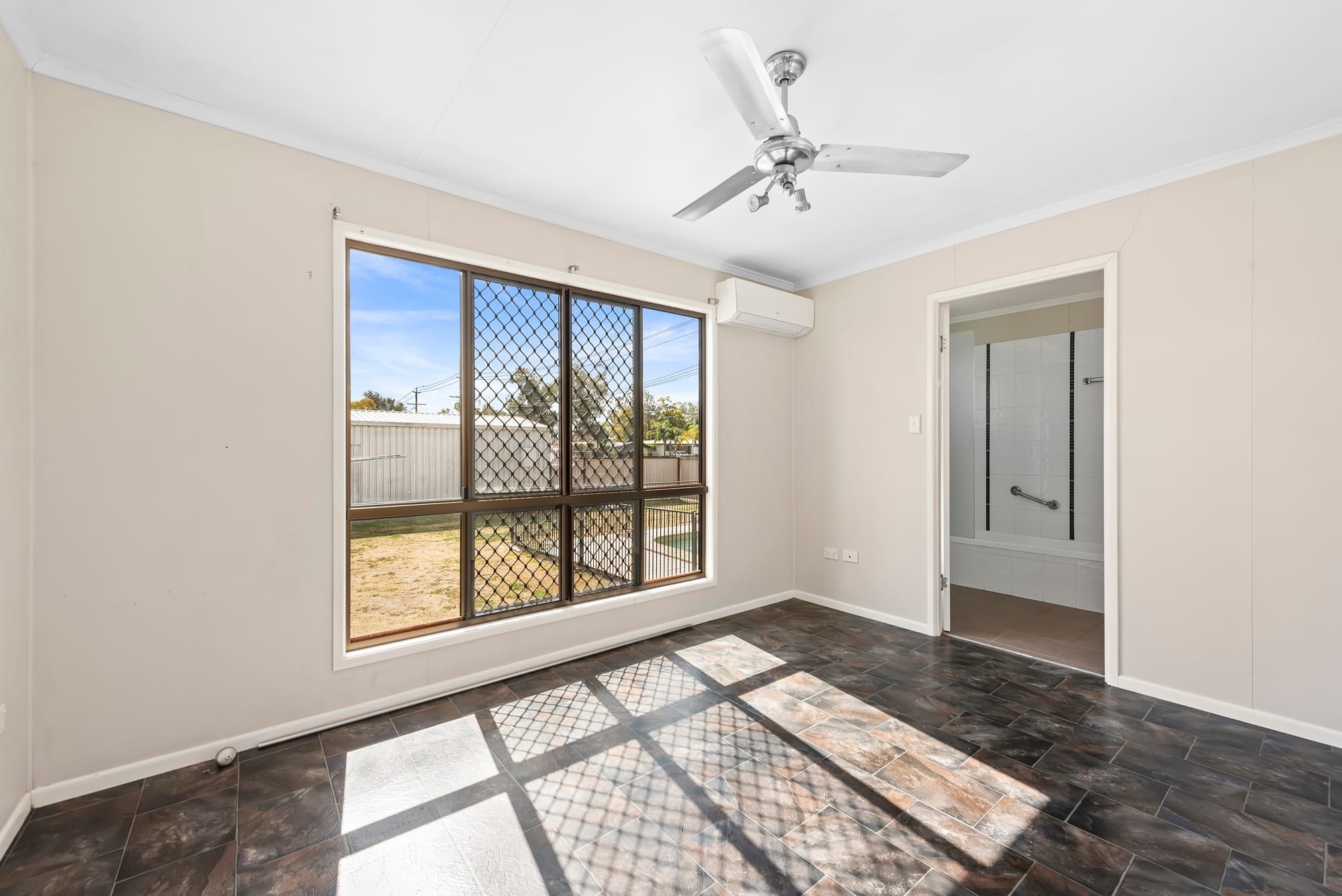 152 Pratten Street — photo 16 of 22