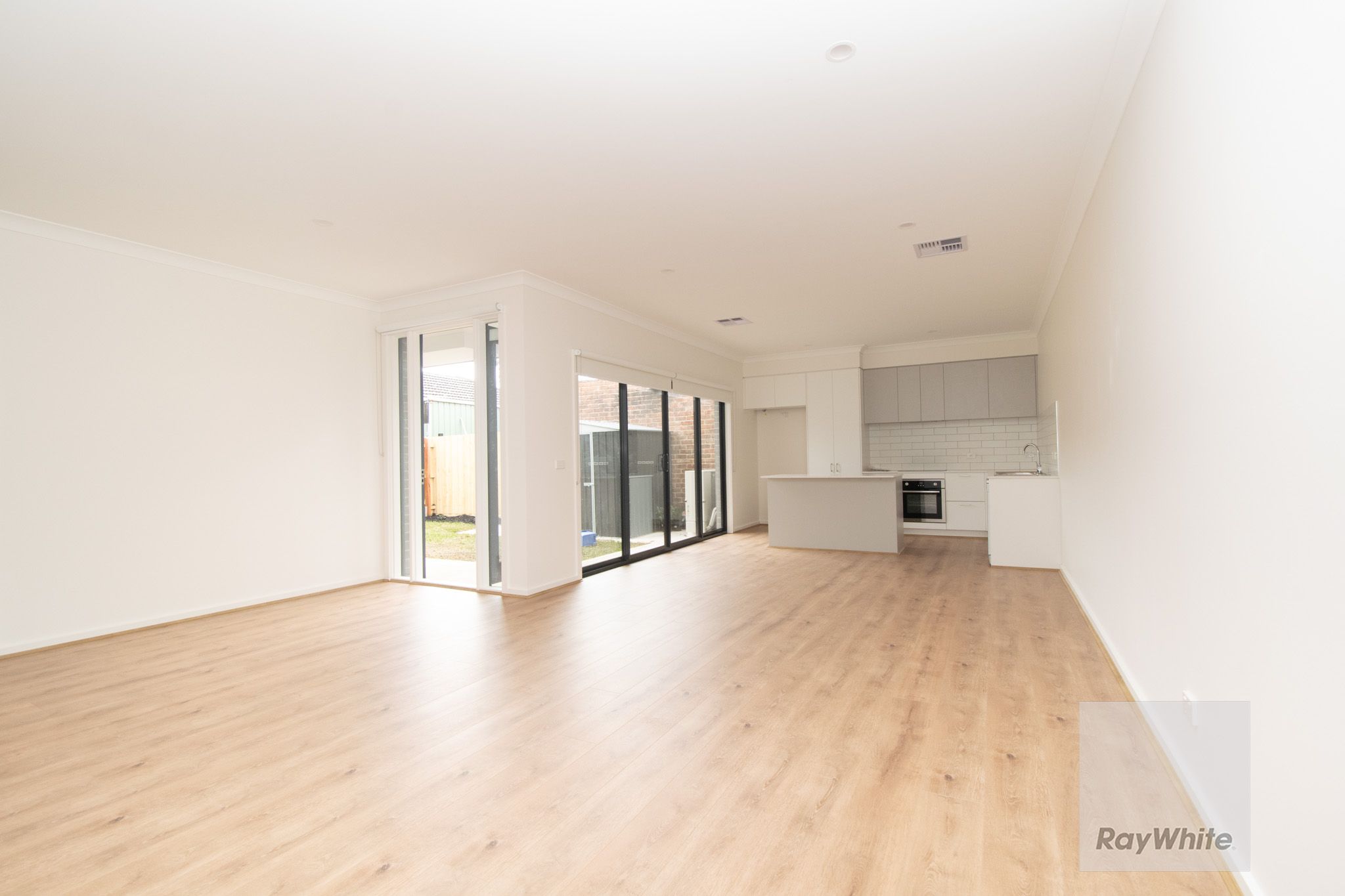 51 Swindon Crescent — photo 6 of 8