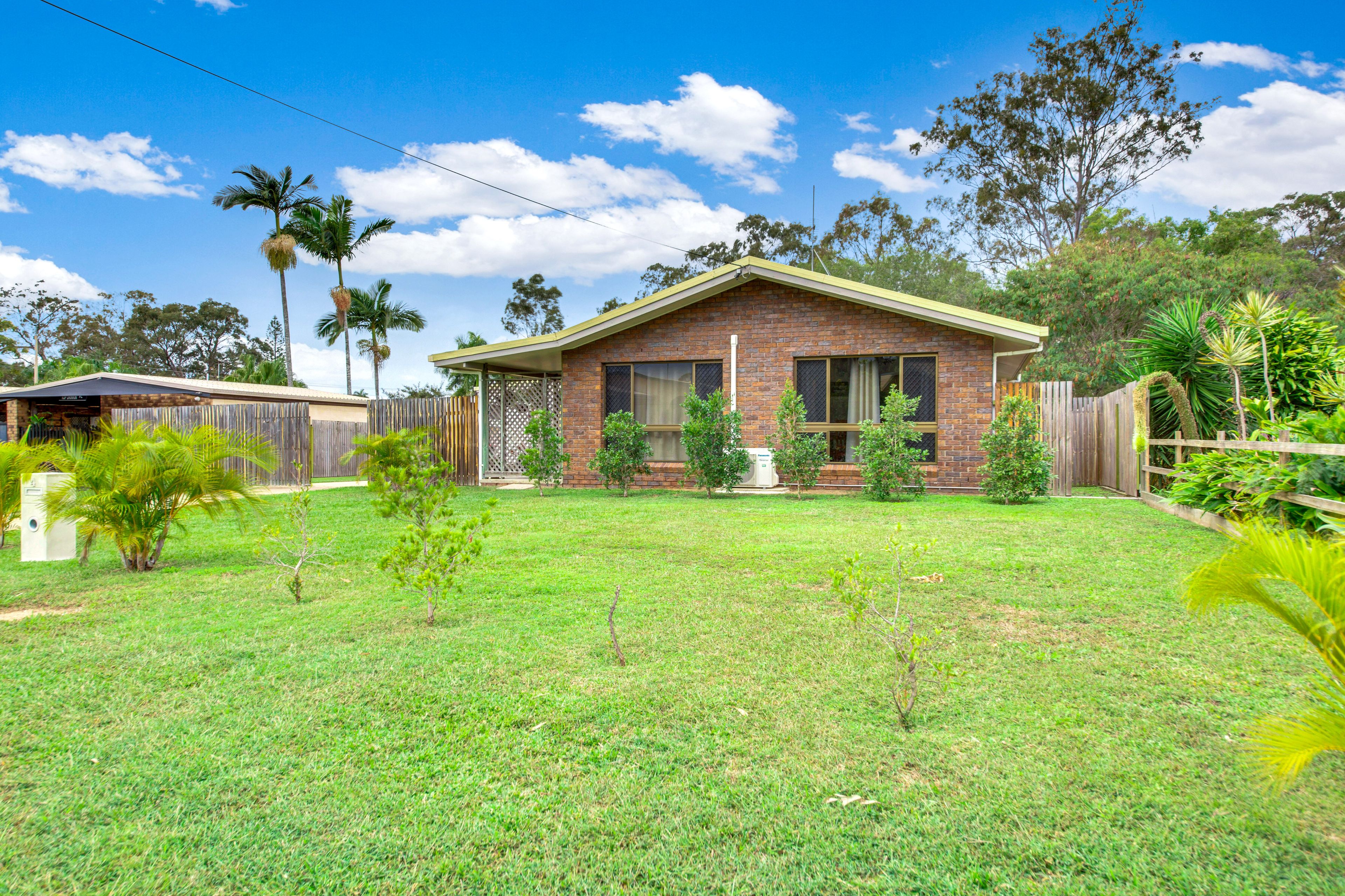 4 Gretel Drive, Clinton, QLD 4680