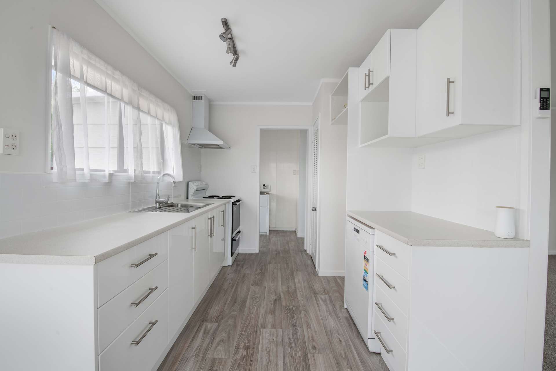 2/48 Rawhiti Road photo 2