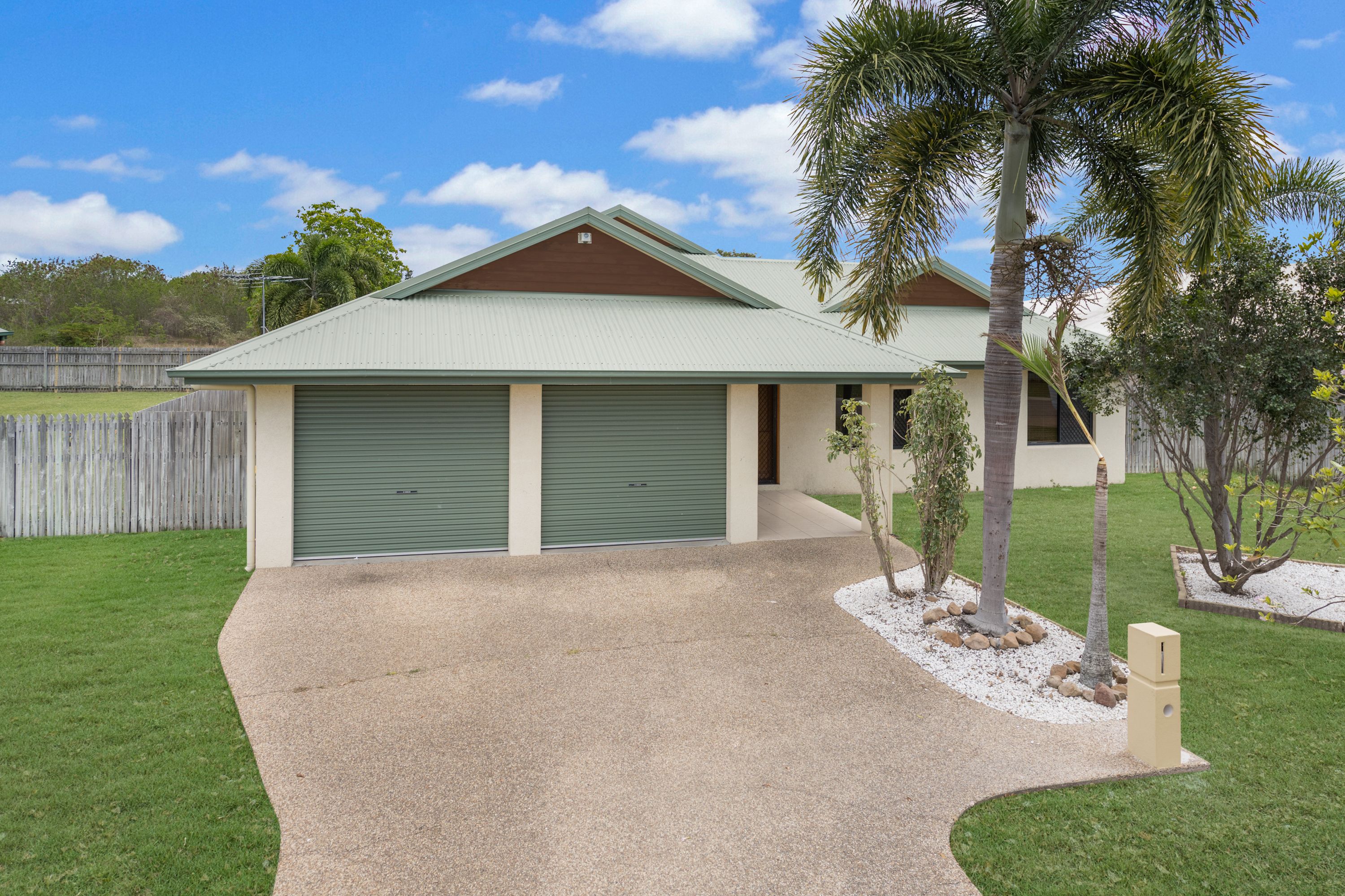 55 Bamboo Crescent, Mount Louisa, QLD 4814