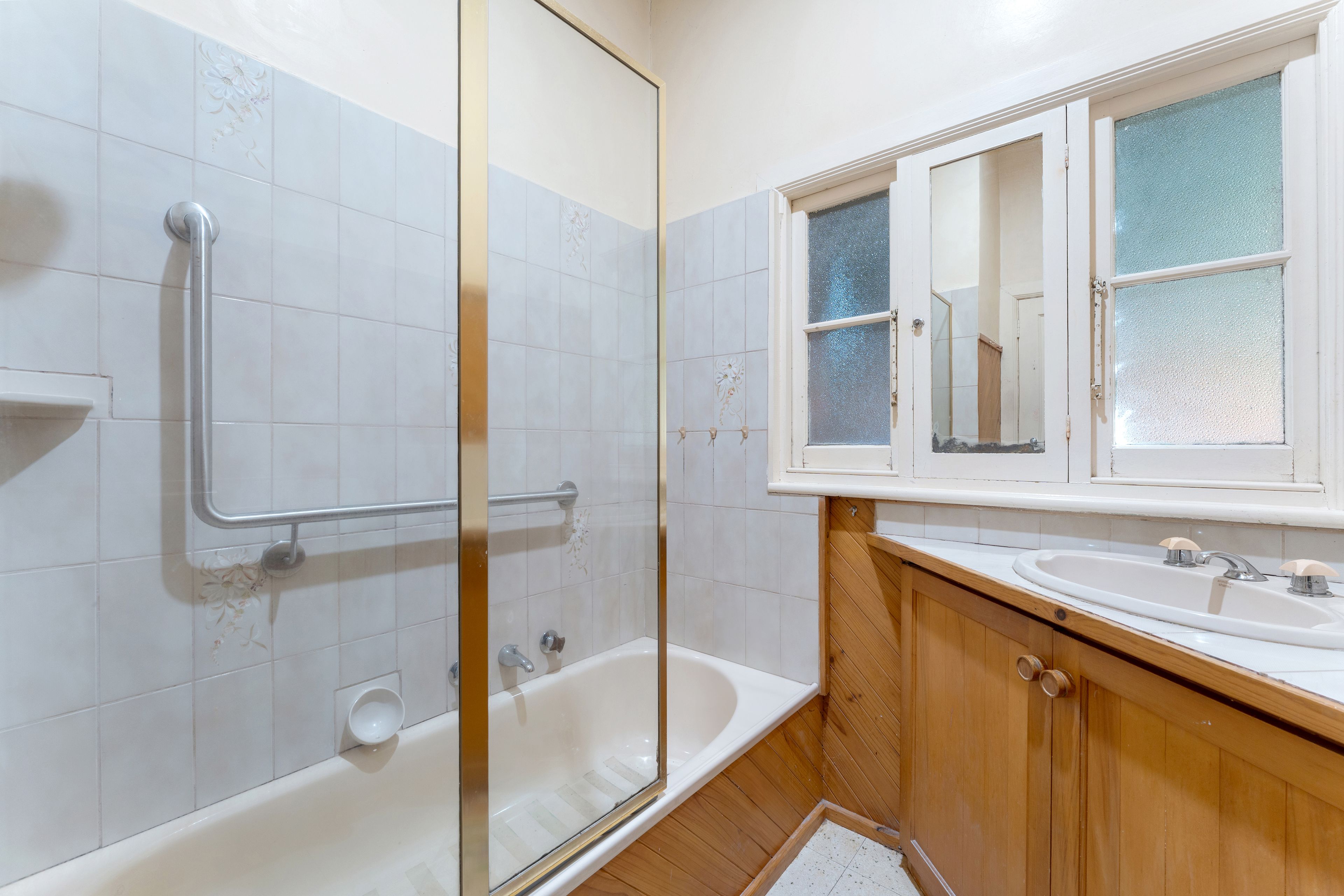 16 Barker Street — photo 11 of 18