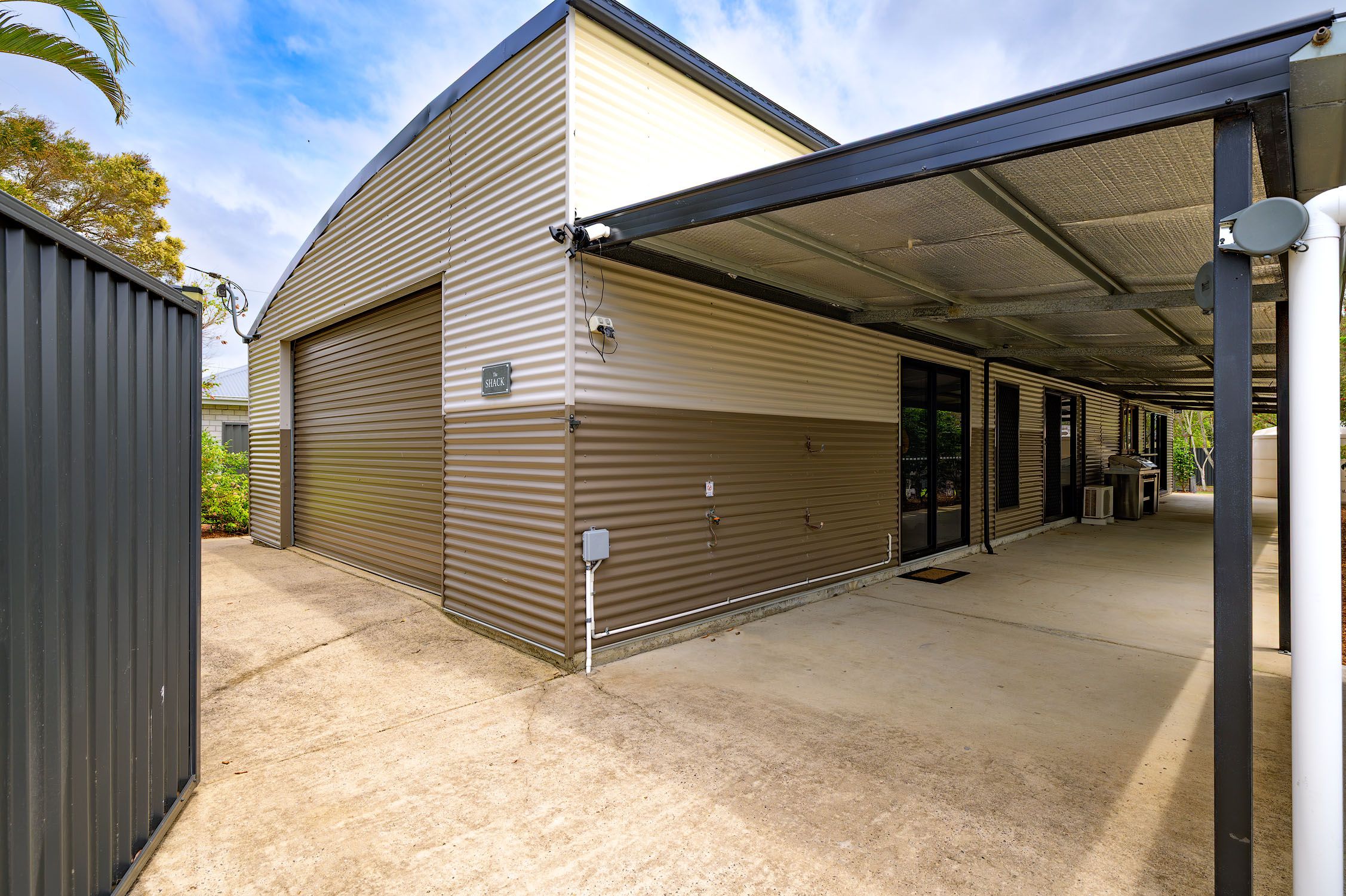 21 Canberra Avenue — photo 3 of 19
