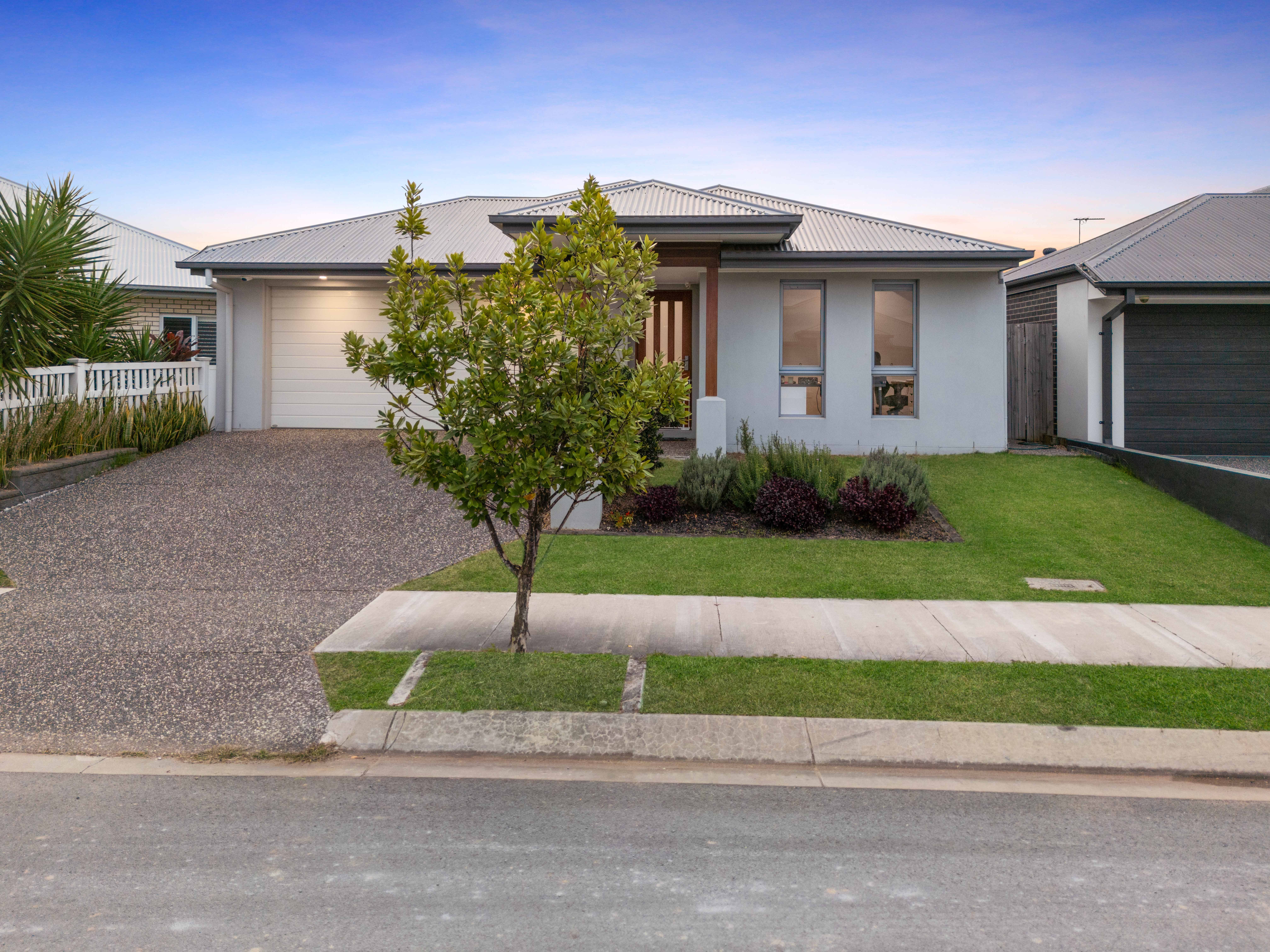 18 Scheyville Crescent, South Ripley, QLD 4306