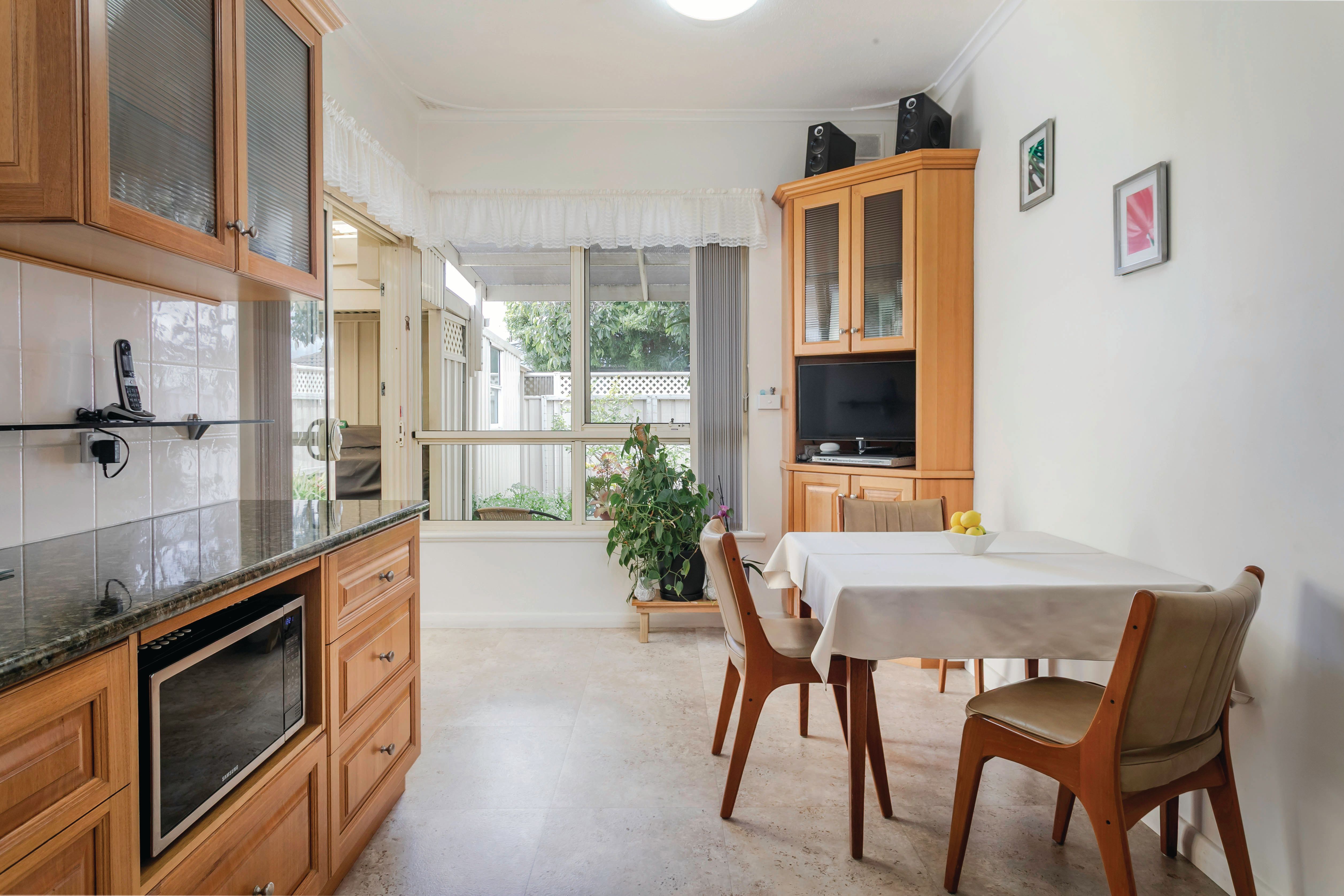 55 Stopford Road — photo 7 of 16