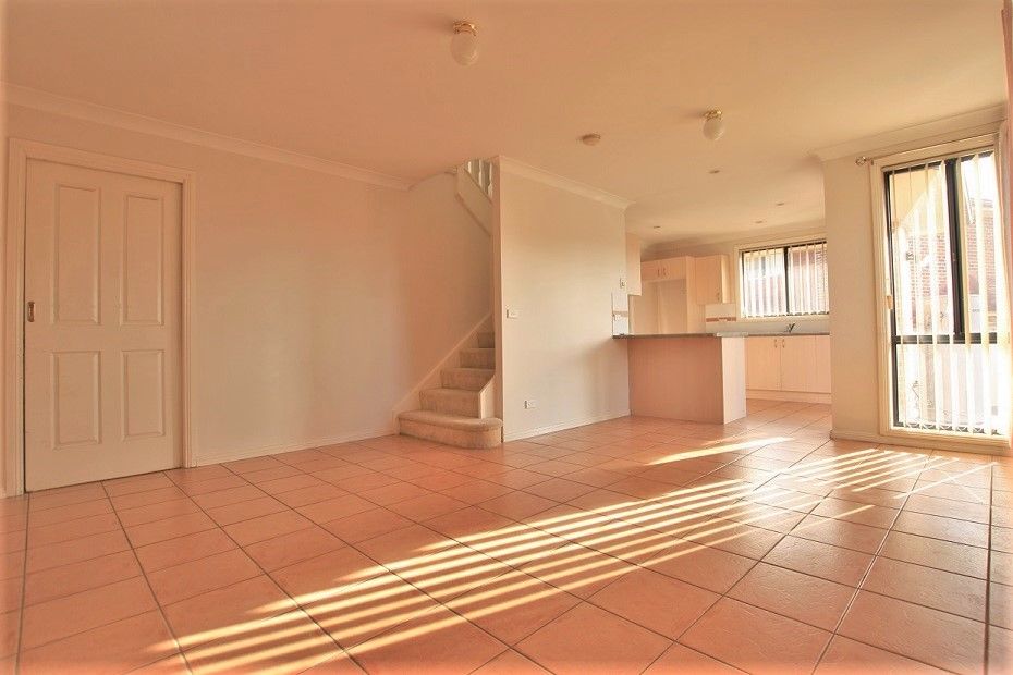 2/137 Cumberland Road, Ingleburn, NSW 2565