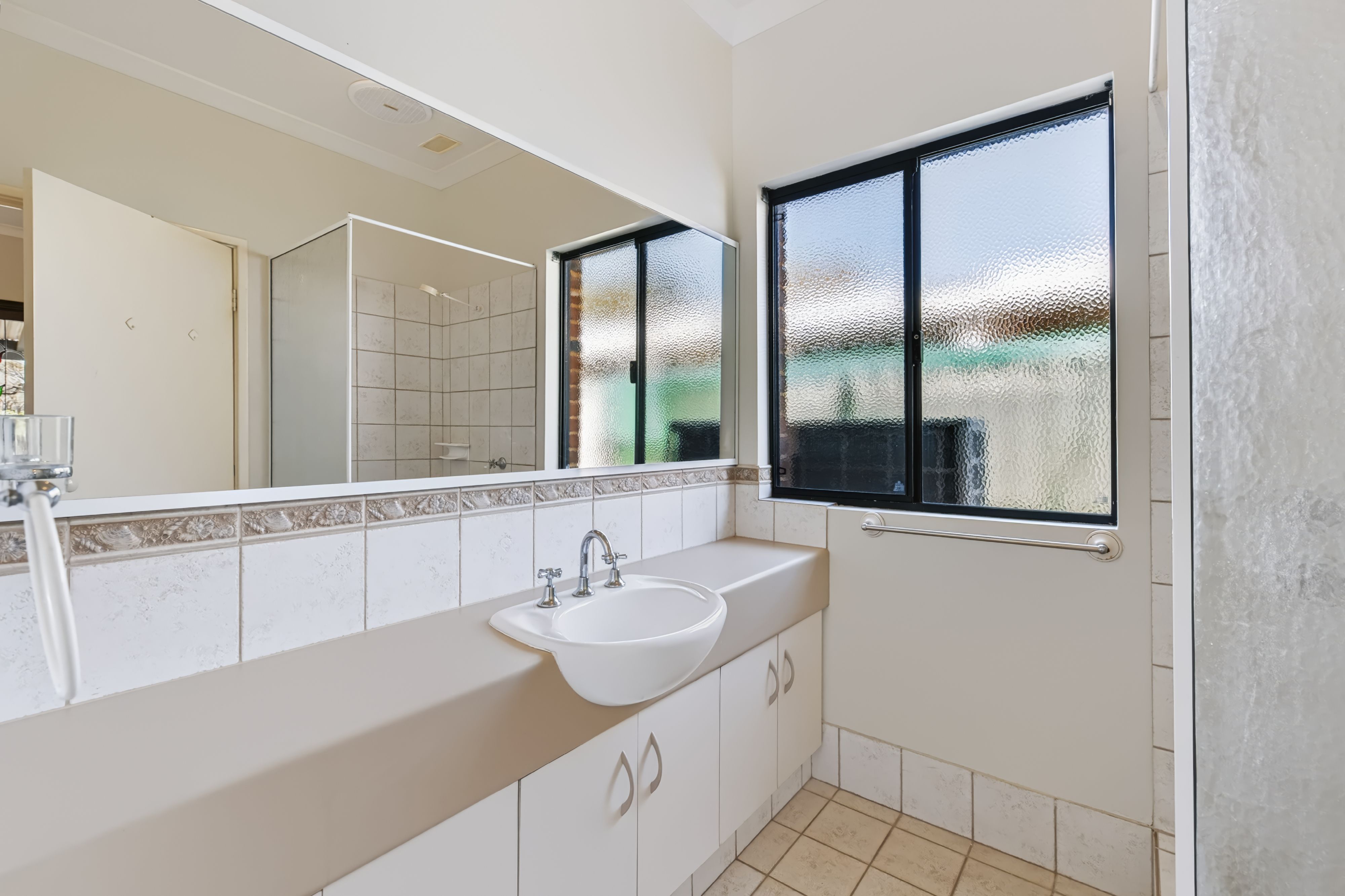 24 Sanctuary Grove — photo 15 of 21