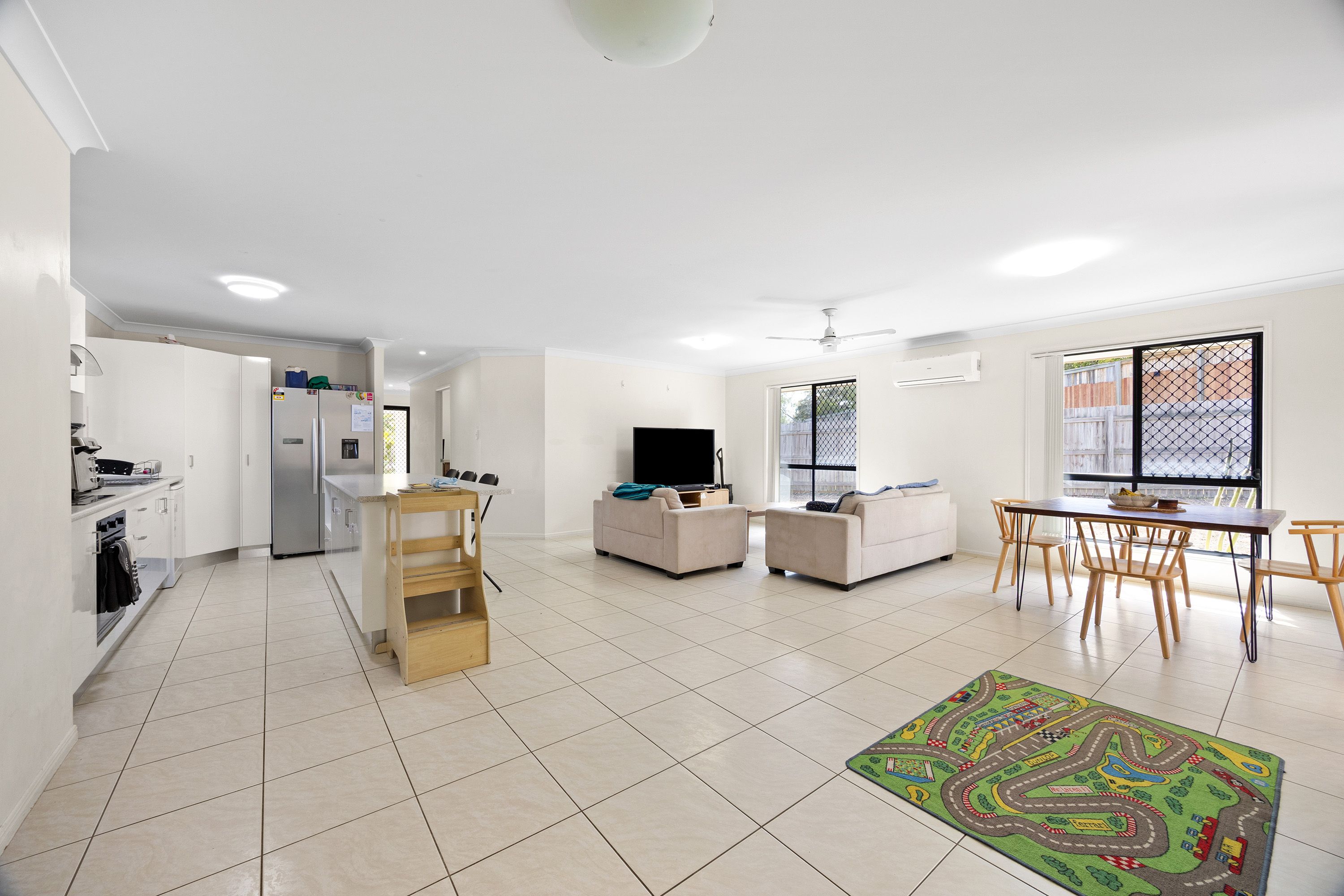 14 Blackburn Court — photo 3 of 21