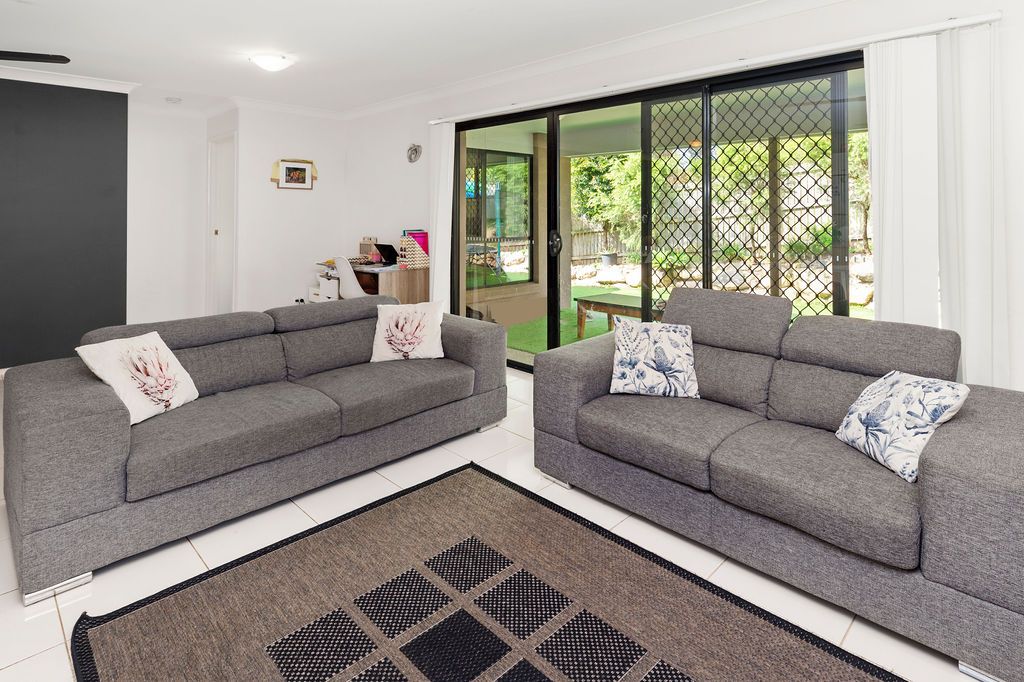 30 Rise Circuit, Pacific Pines QLD 4211