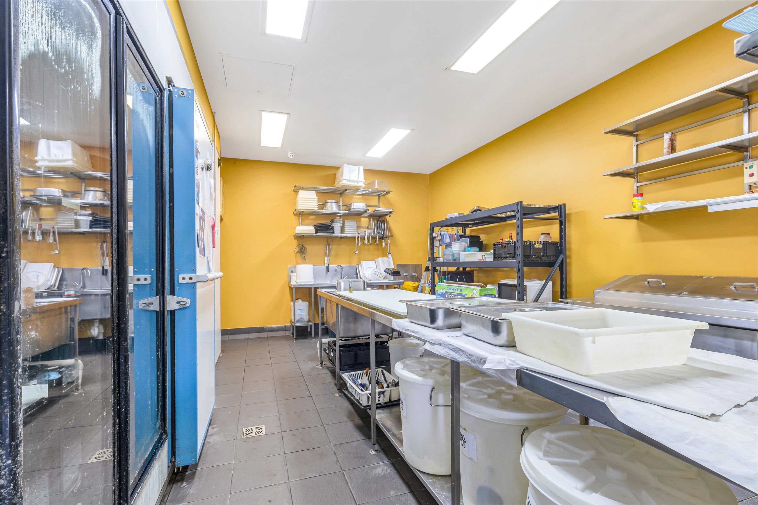 Shop 6/63 Raceview Street, Raceview, QLD 4305