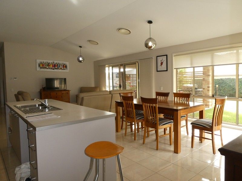 43 Sunningdale Avenue, Rochedale South, QLD 4123