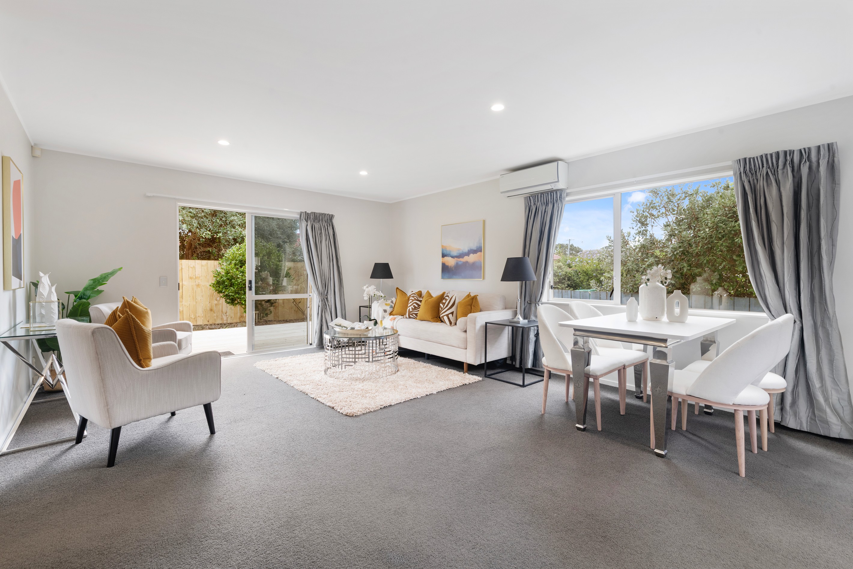 2/3 Wellesley Road, Mangere Bridge, Manukau City