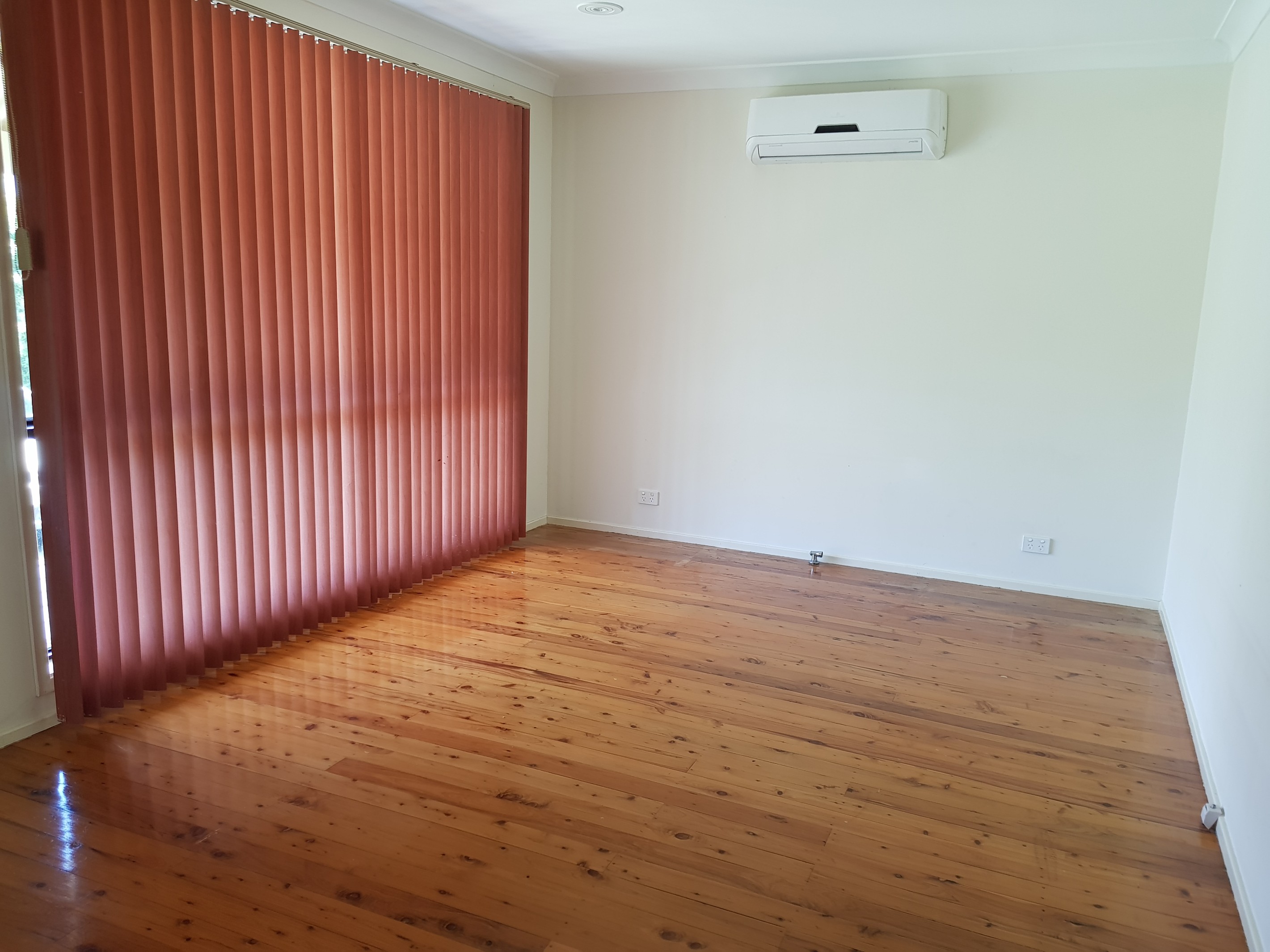 8 Ovens Drive, Werrington County, NSW 2747