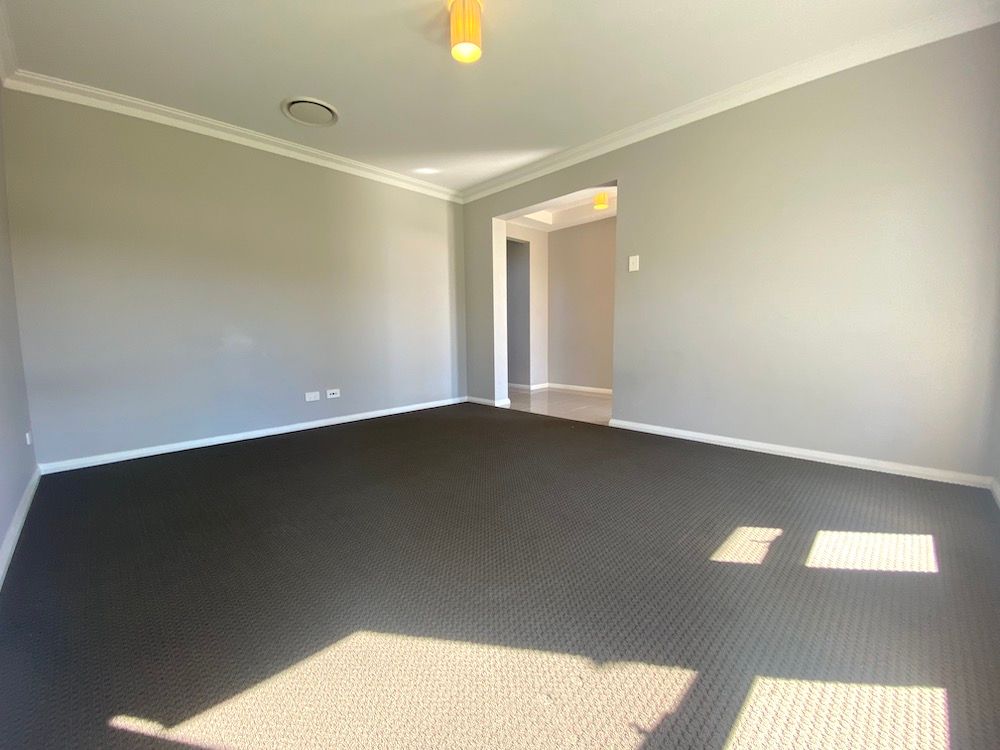 16 Correa Circuit, Gregory Hills, NSW 2557