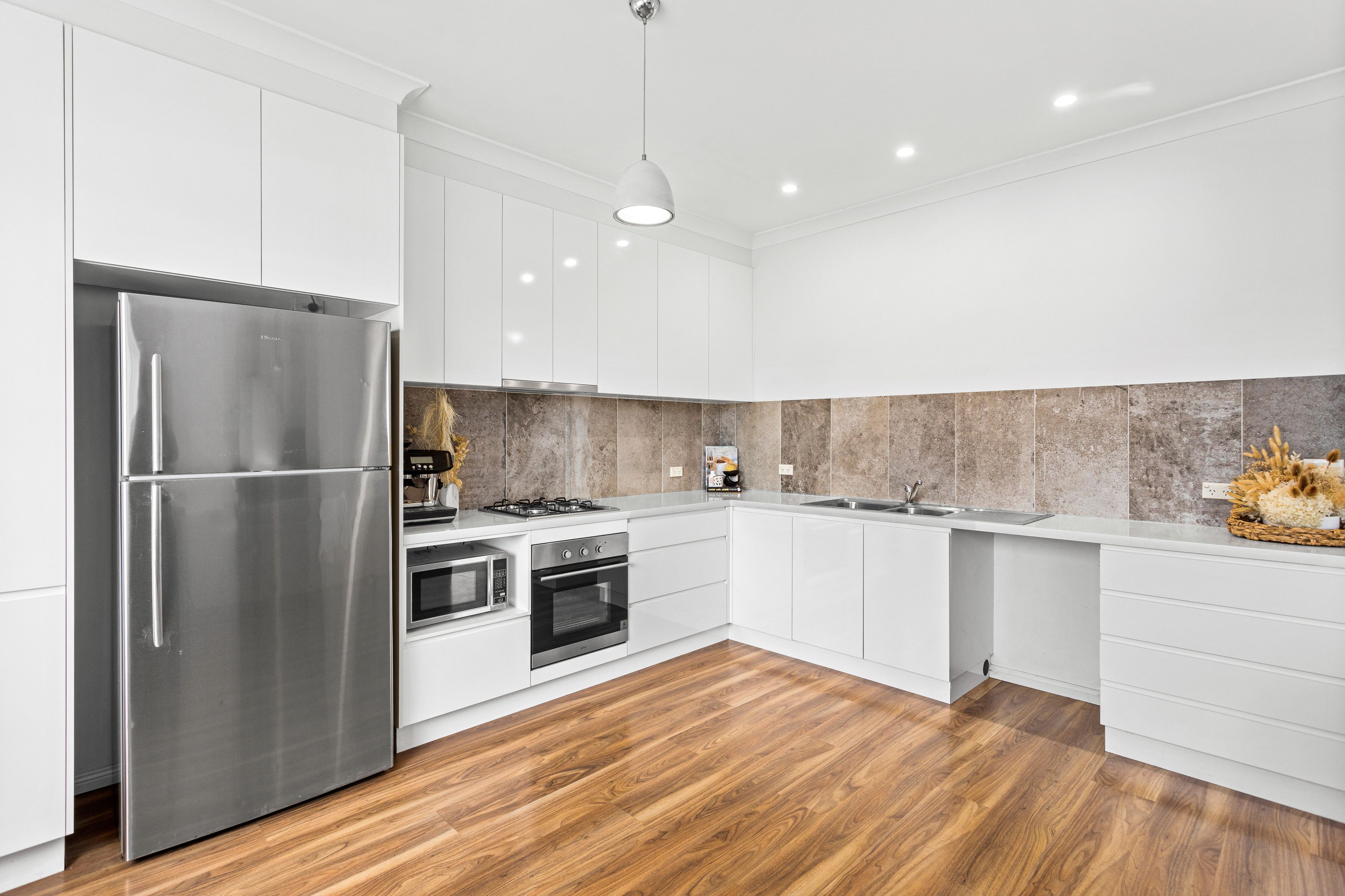 8 Terry Avenue, Warilla, NSW 2528