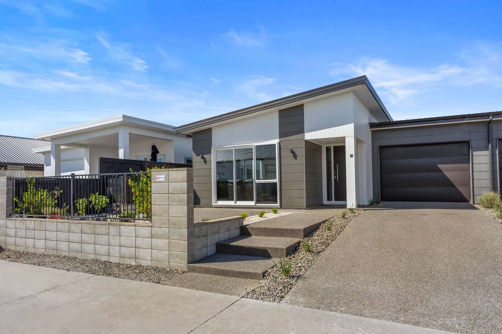 3 Manaia Place photo 1