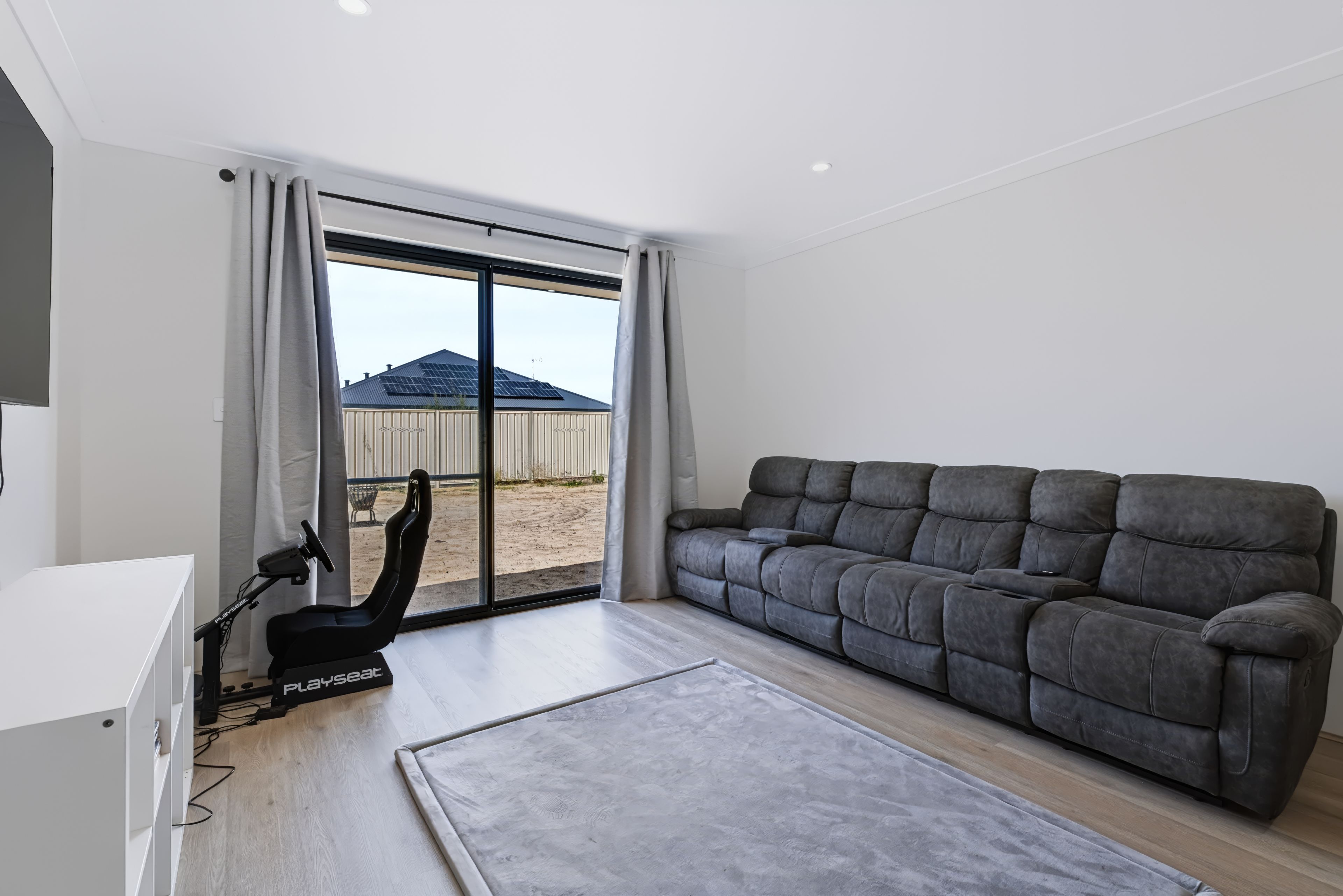26 Camargue Street — photo 5 of 15