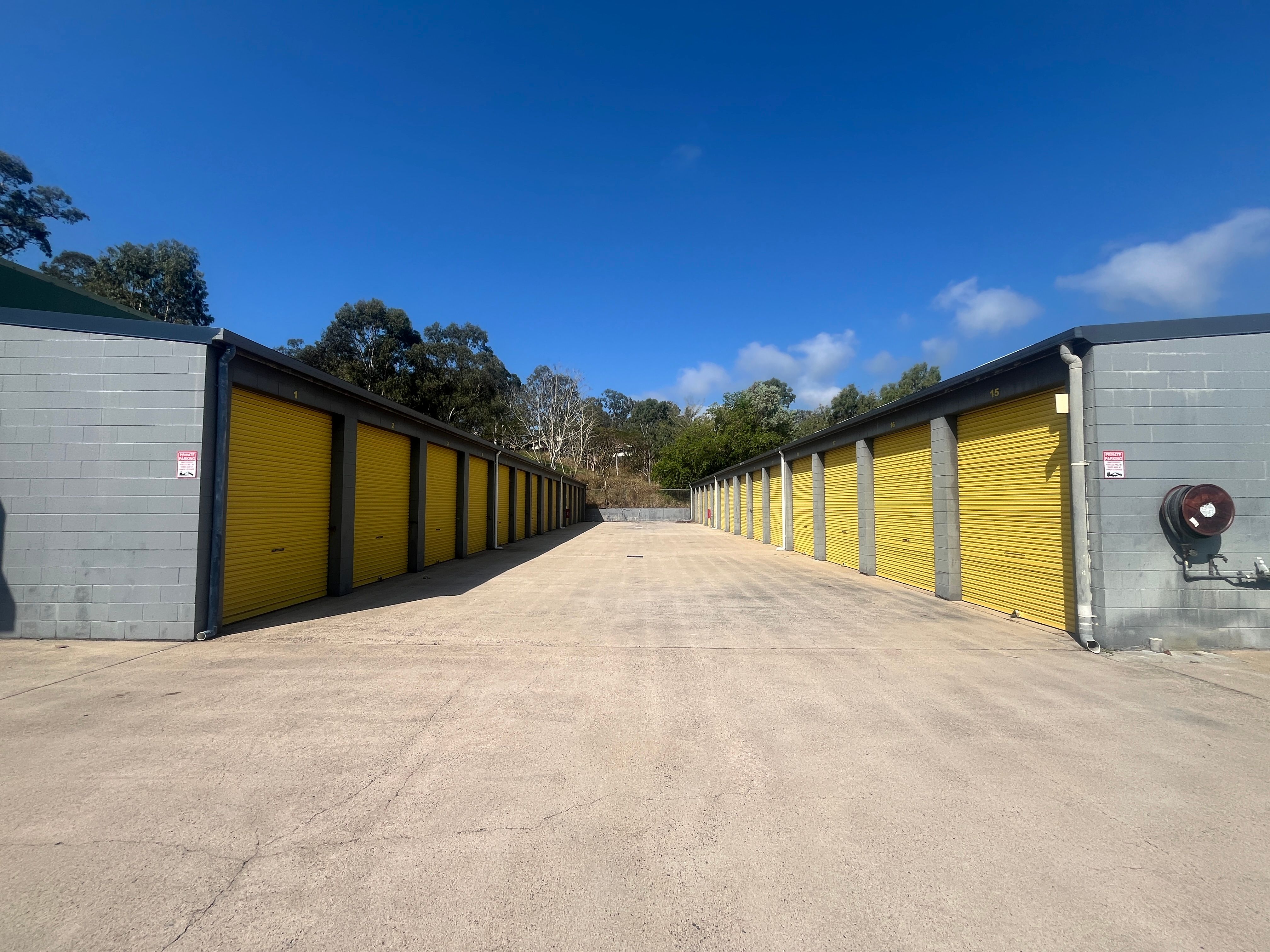 Whitsunday Lockups/3 Garema Street, Cannonvale, QLD 4802