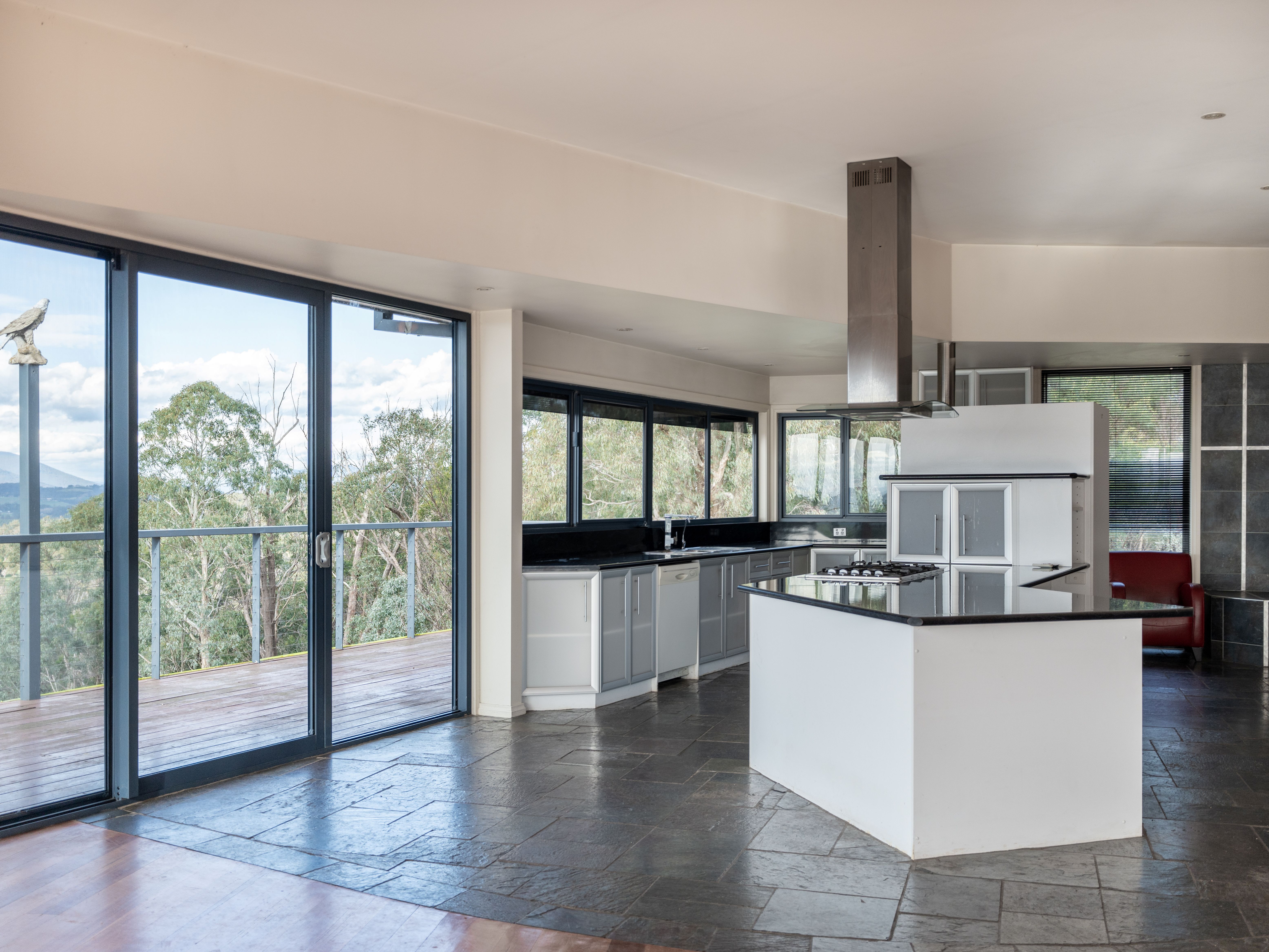 70 Leonard Road — photo 10 of 30
