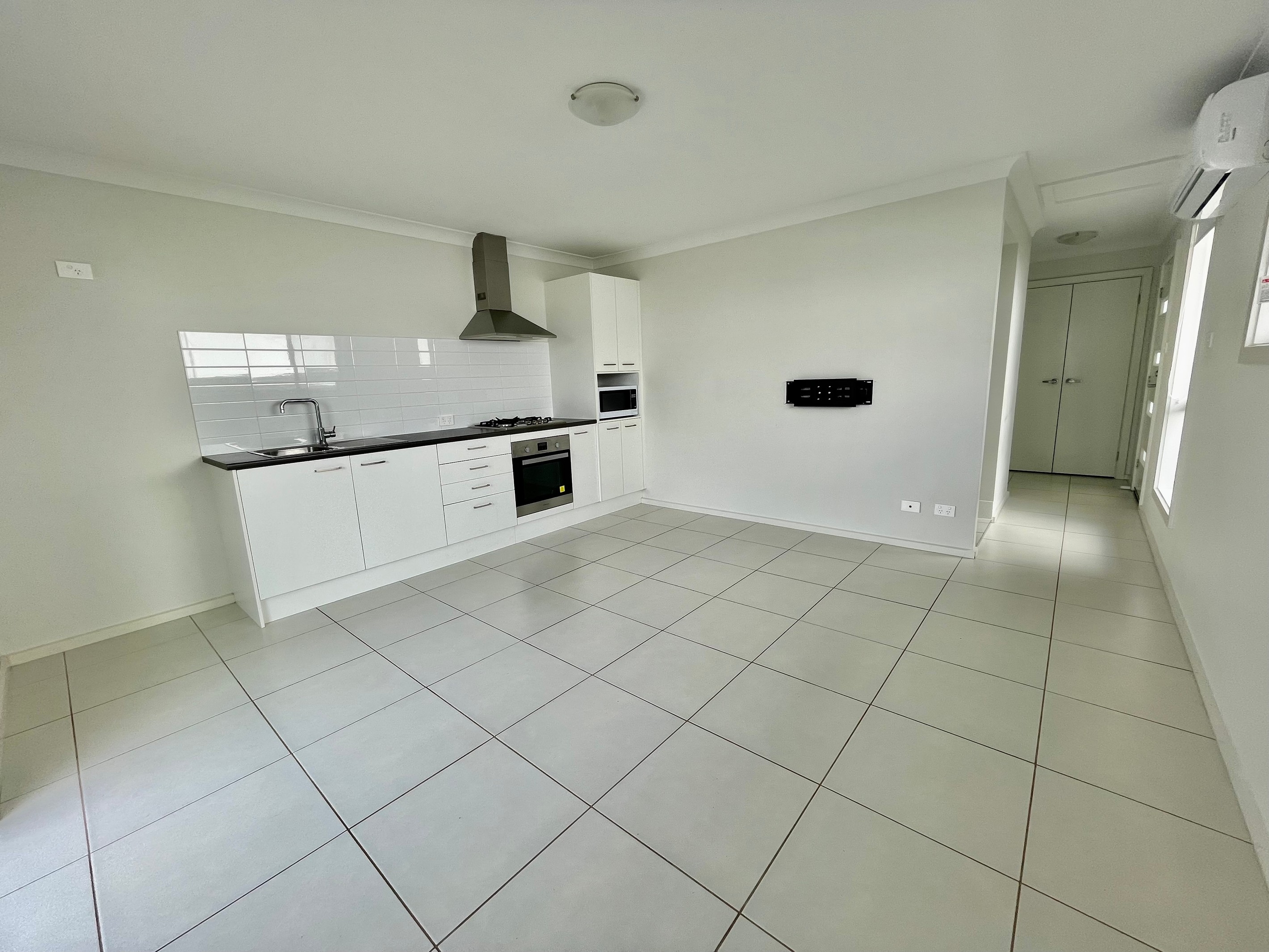 7B Salmon Street, Oran Park, NSW 2570