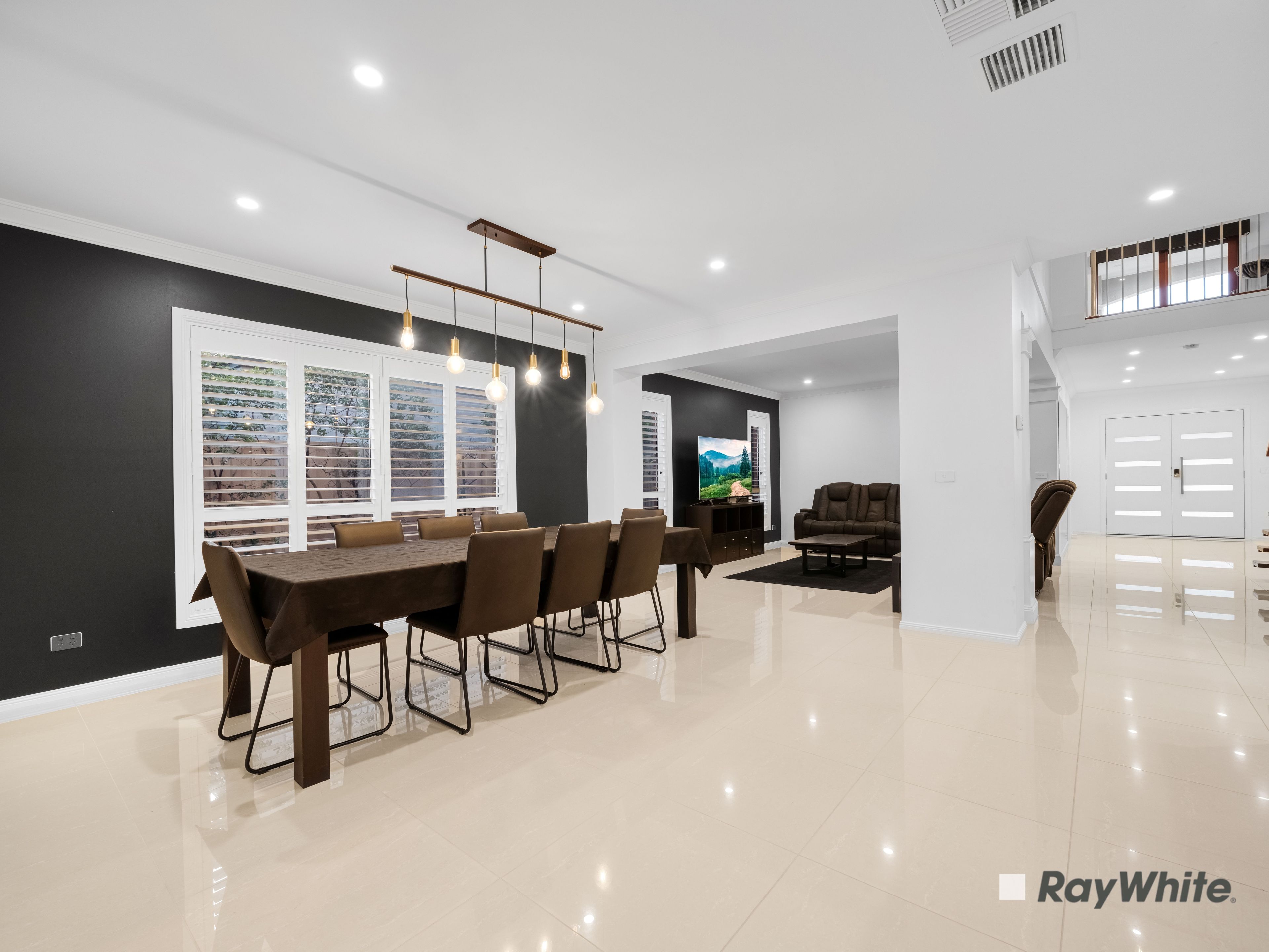 18 Ashford Drive — photo 5 of 27