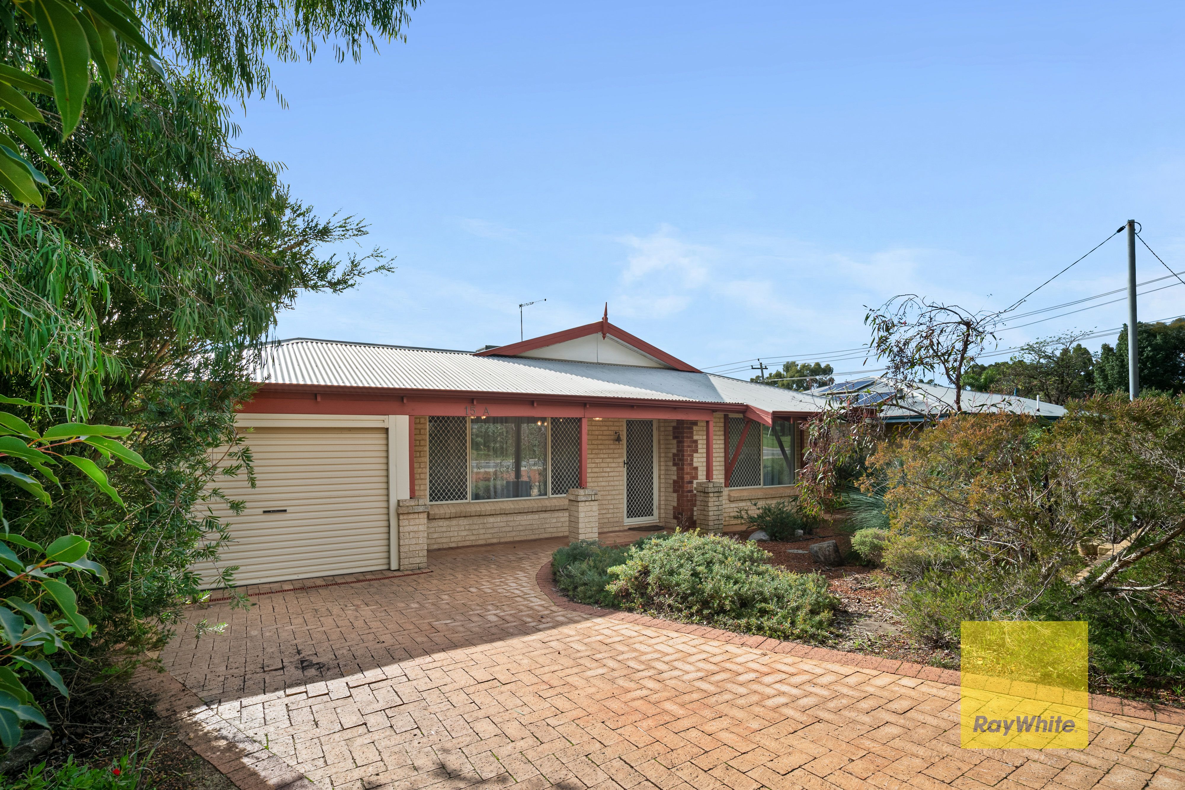 15A Buckingham Road, Swan View, WA 6056