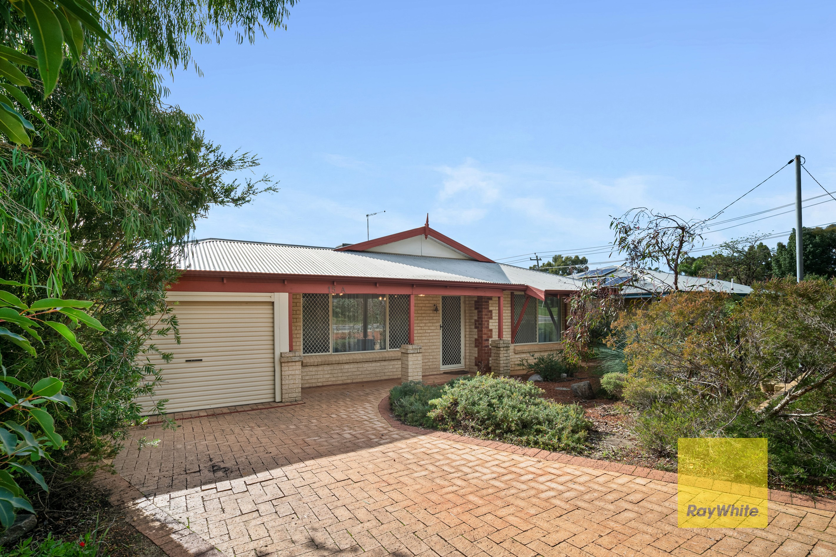 15A Buckingham Road, Swan View, WA 6056
