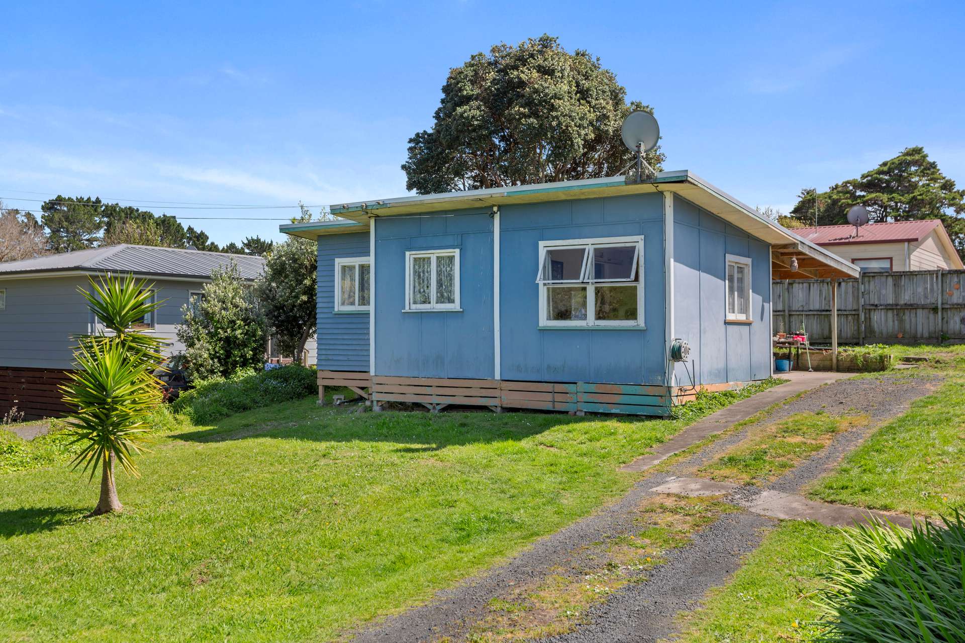 71 Wainui Road photo 1