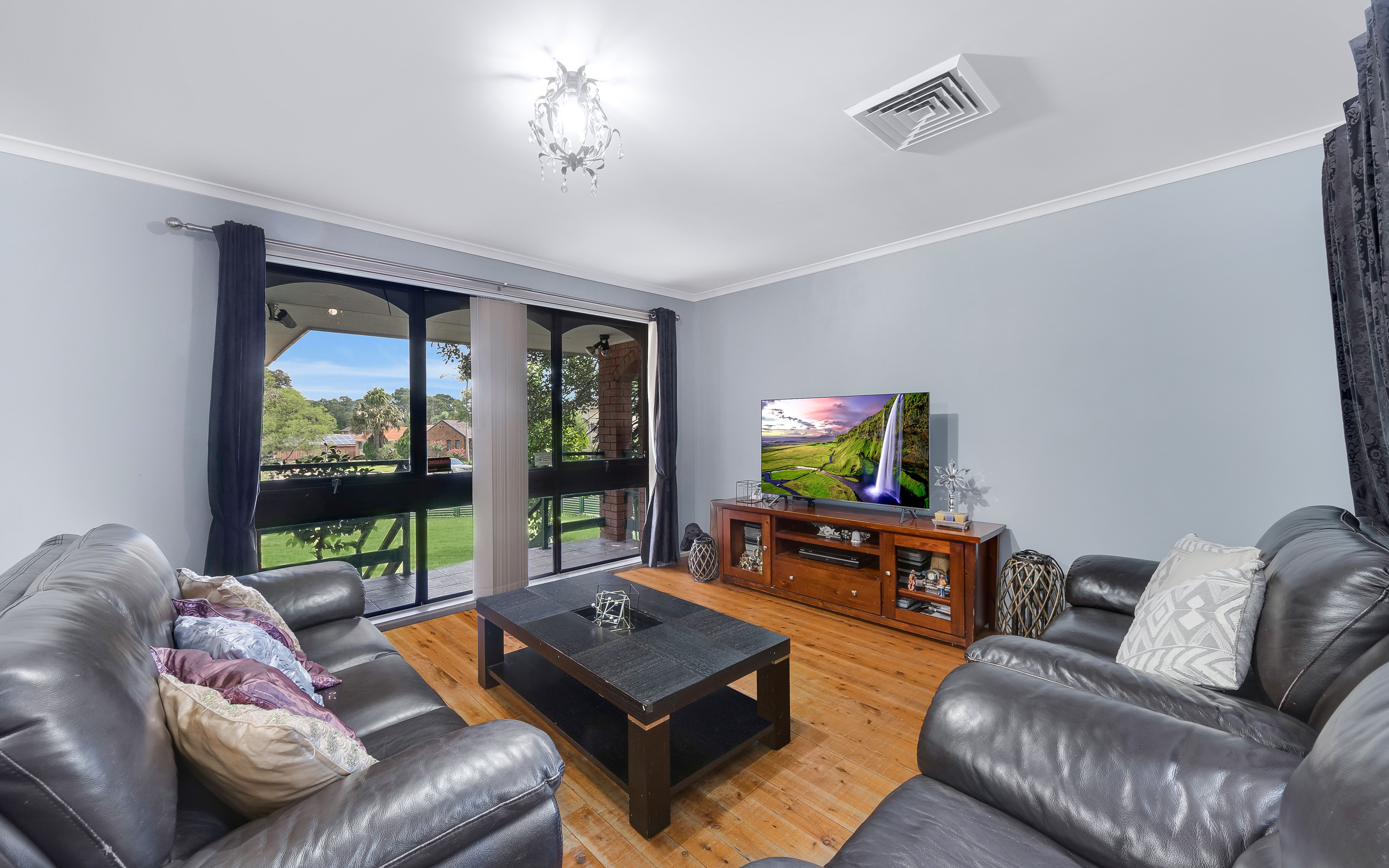 8 O'Malley Place, Glenfield, NSW 2167