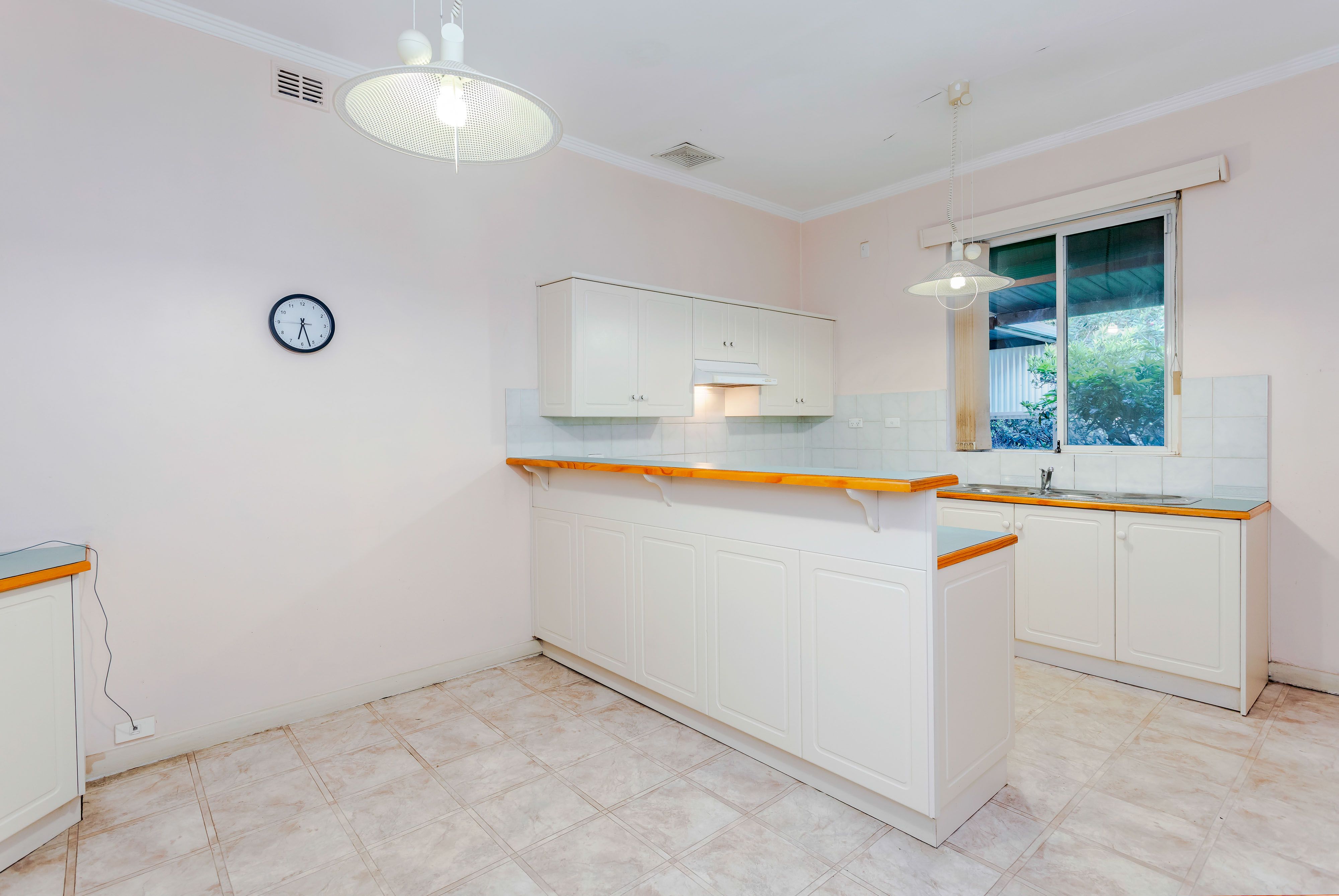 8 Samson Avenue — photo 6 of 16