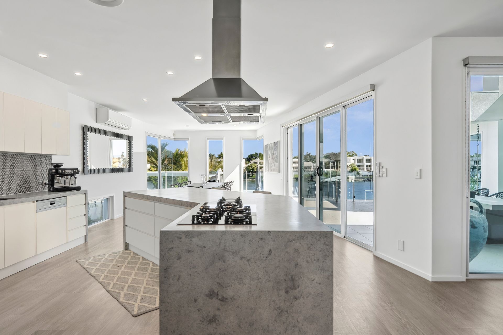 87 Sir Bruce Small Boulevard, Benowa Waters, QLD 4217