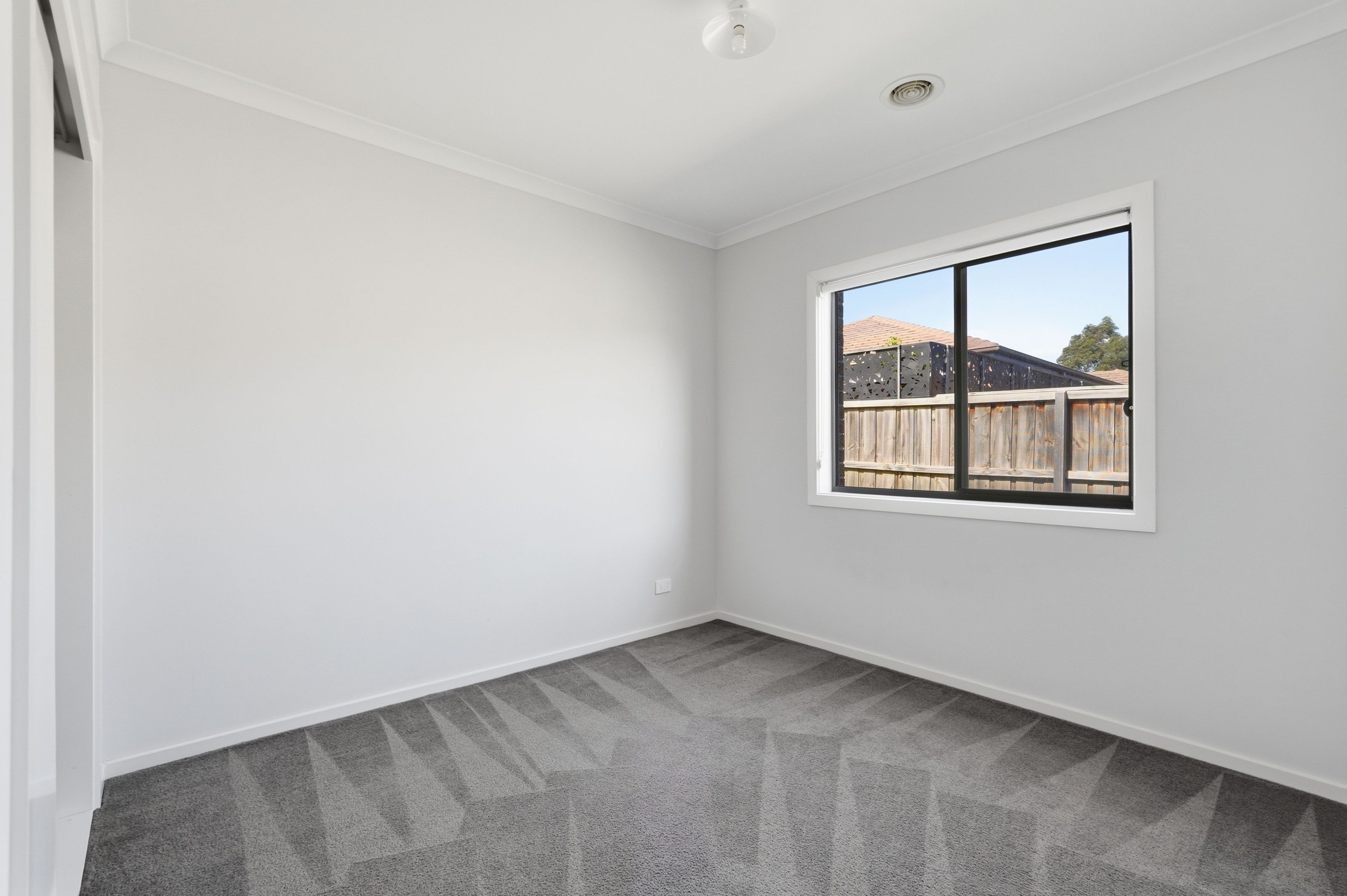 15 Cygnet Avenue — photo 5 of 11
